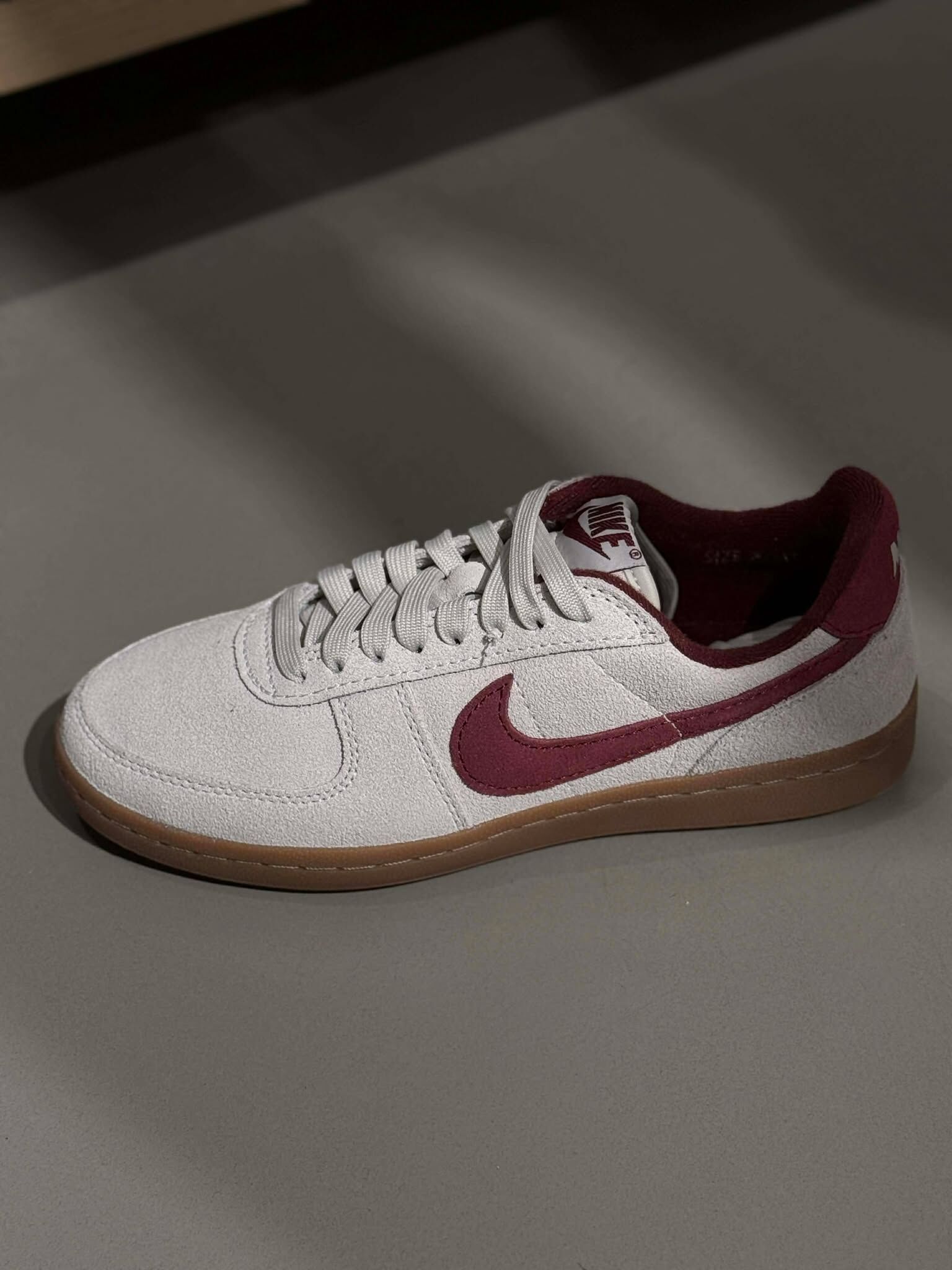 Nike Wmns Field General  休閒鞋 米白紅色 麂皮 膠底 復古 女鞋 IF1743-001