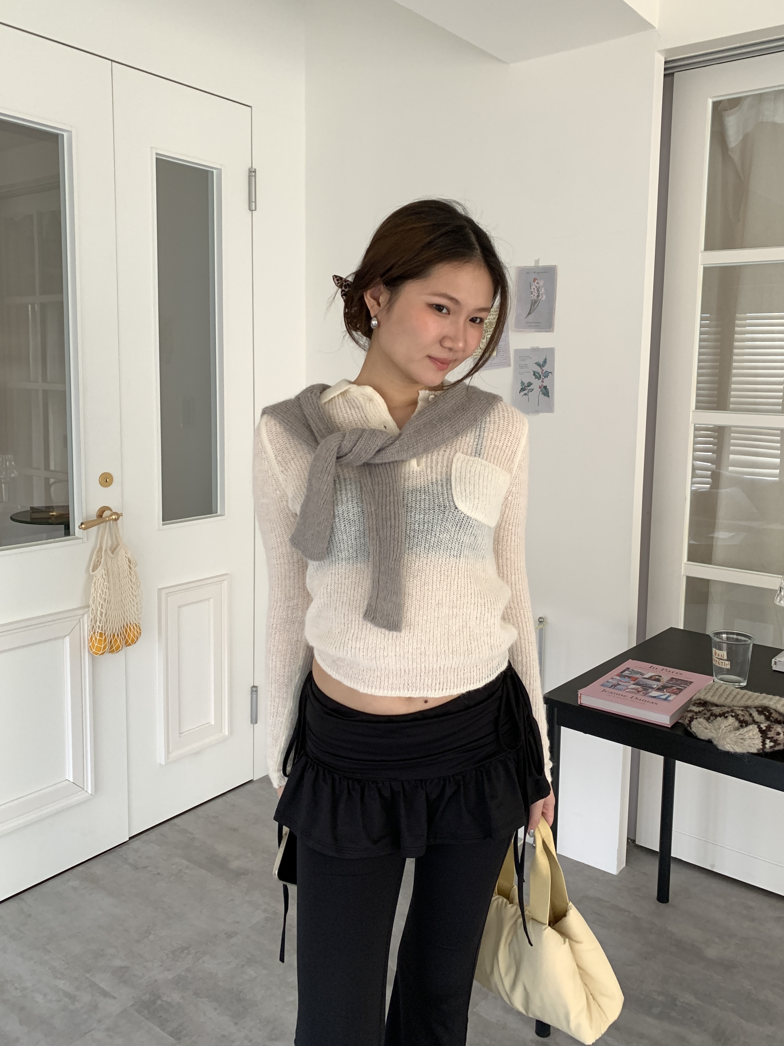 R209/輕法 透膚軟領針織衫