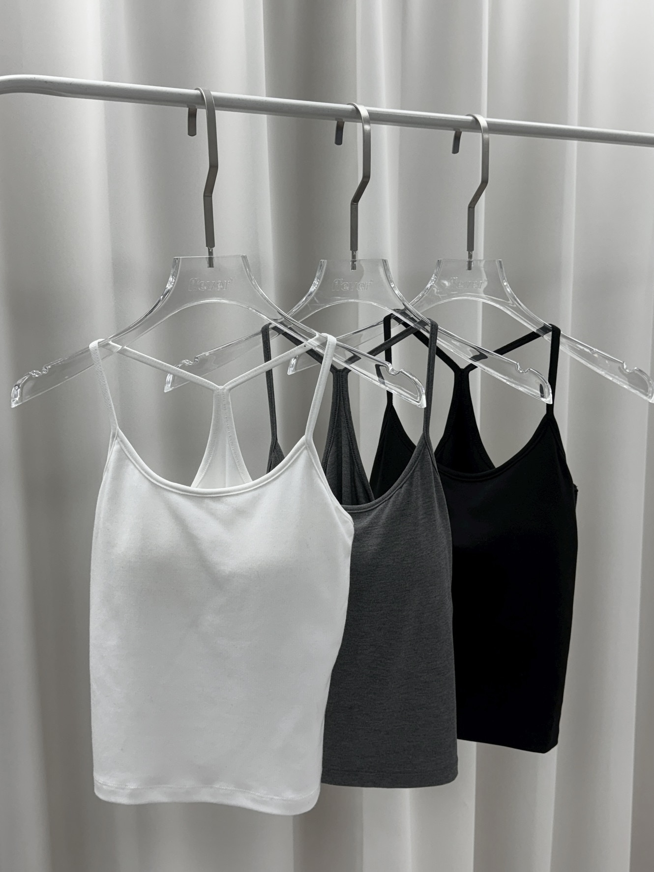 【現貨】M31 閉眼包色...掛脖美背bratop (灰)