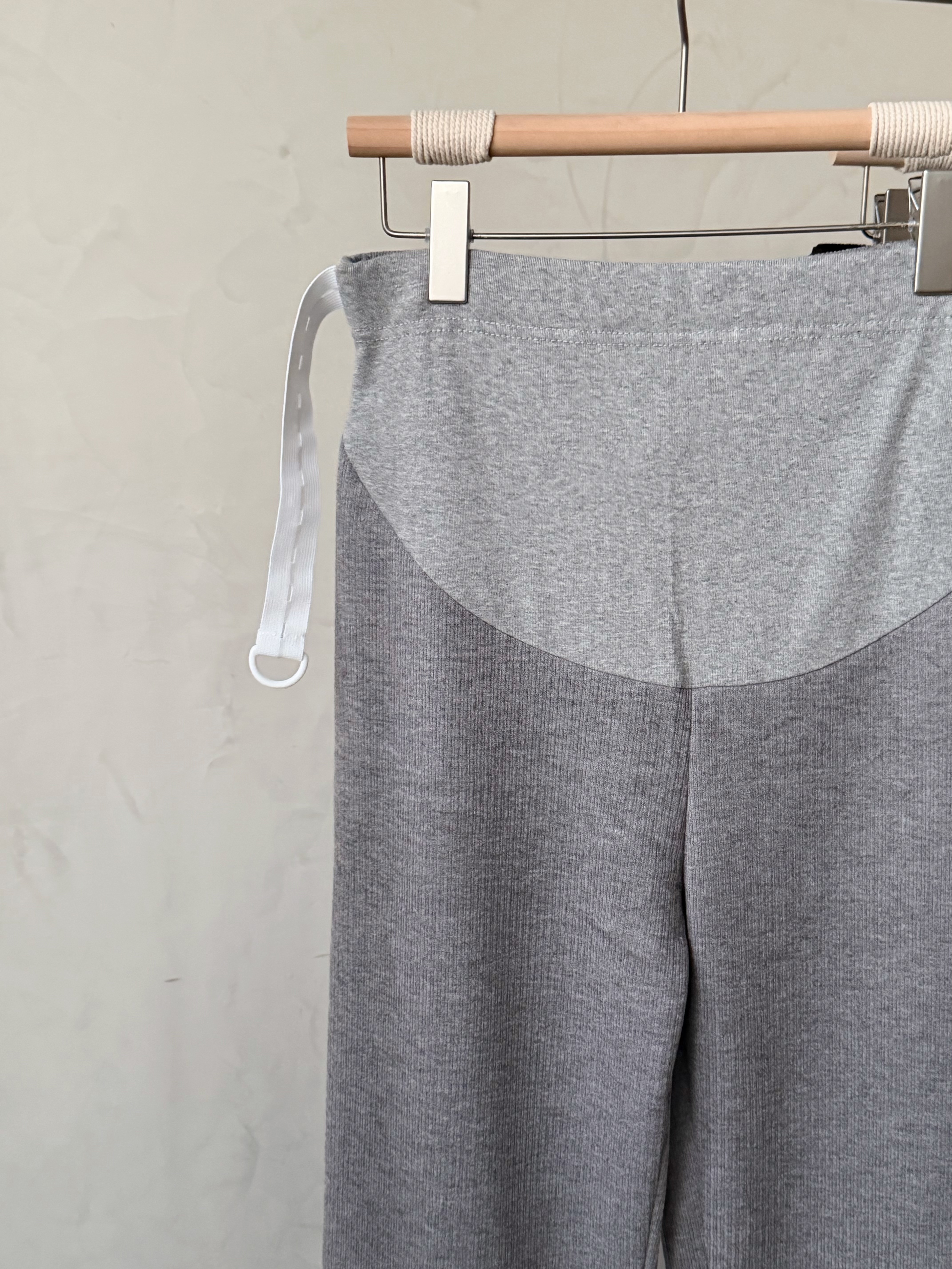 KR428 [孕婦之選] 零束縛直筒百搭褲-2色