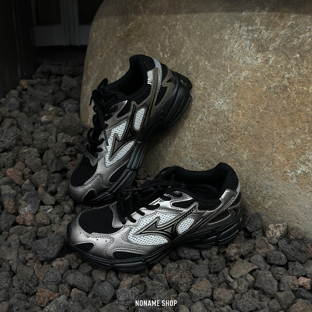 みー MIZUNO Speed 2K 美津濃復古機能跑鞋Y2K 2026 黑馬液態黑銀(男/女款)