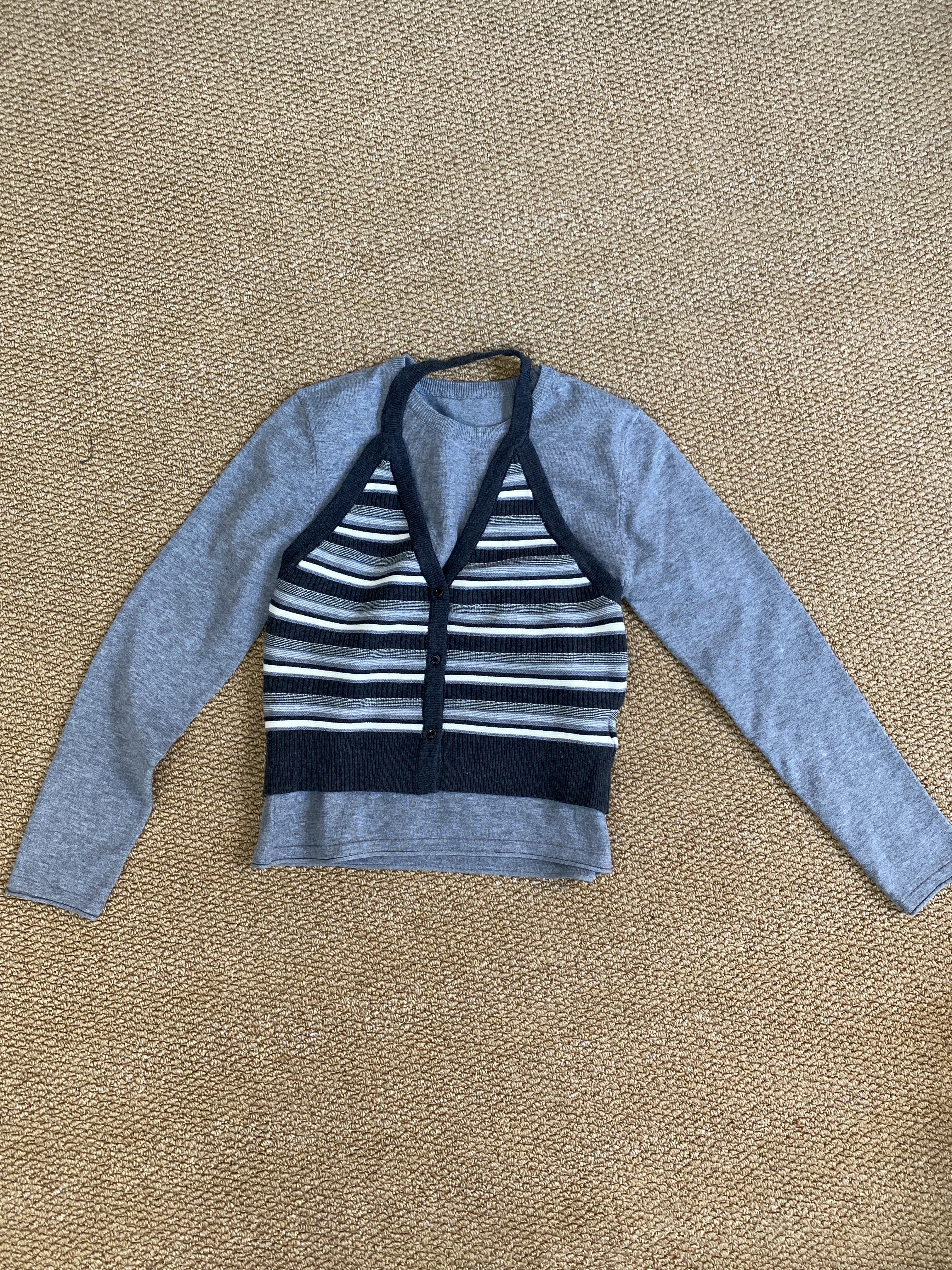 W00053繞脖背心打底兩件套