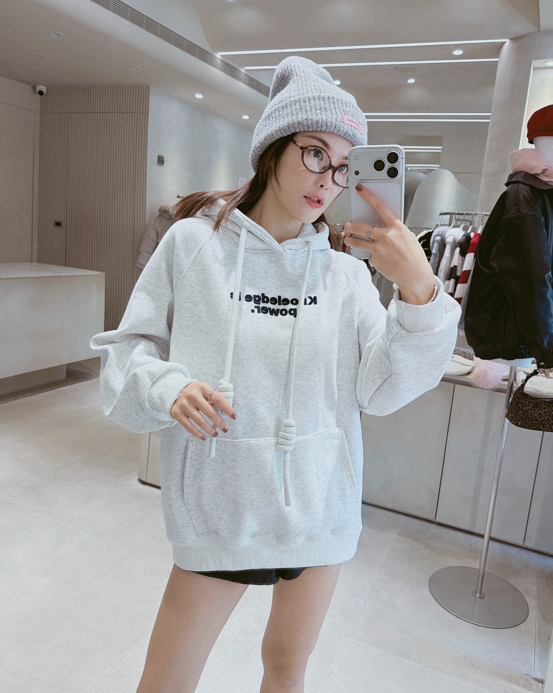 前口袋雙排立體字連帽衣