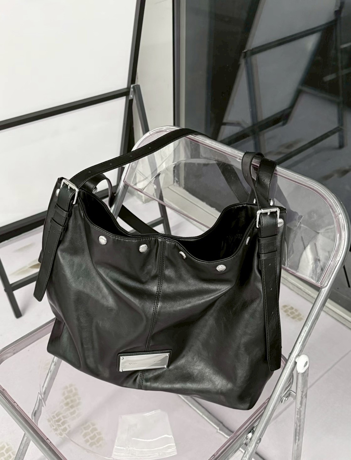 【韓國連線】MATIN KIM STUD POINT LARGE SHOULDER BAG 2色 MKSBAG