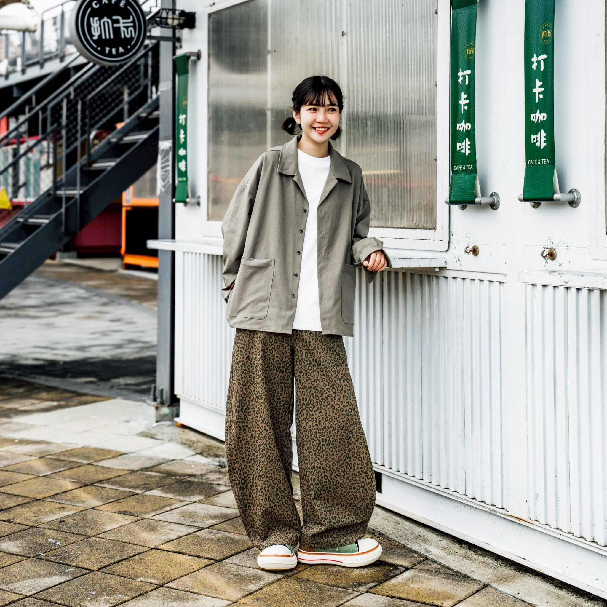 SBG 豹紋彈力彎刀長褲 SB8018