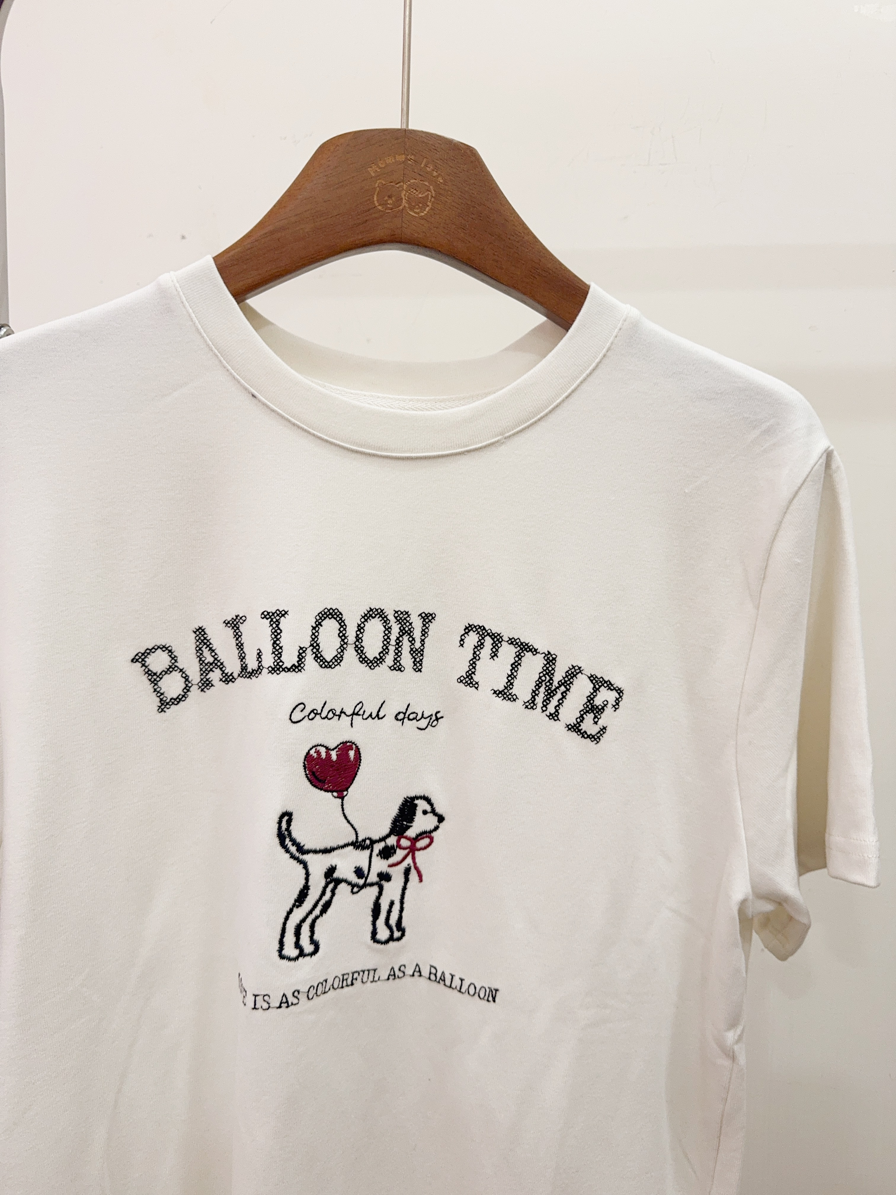 刺繡綿綿狗狗上衣