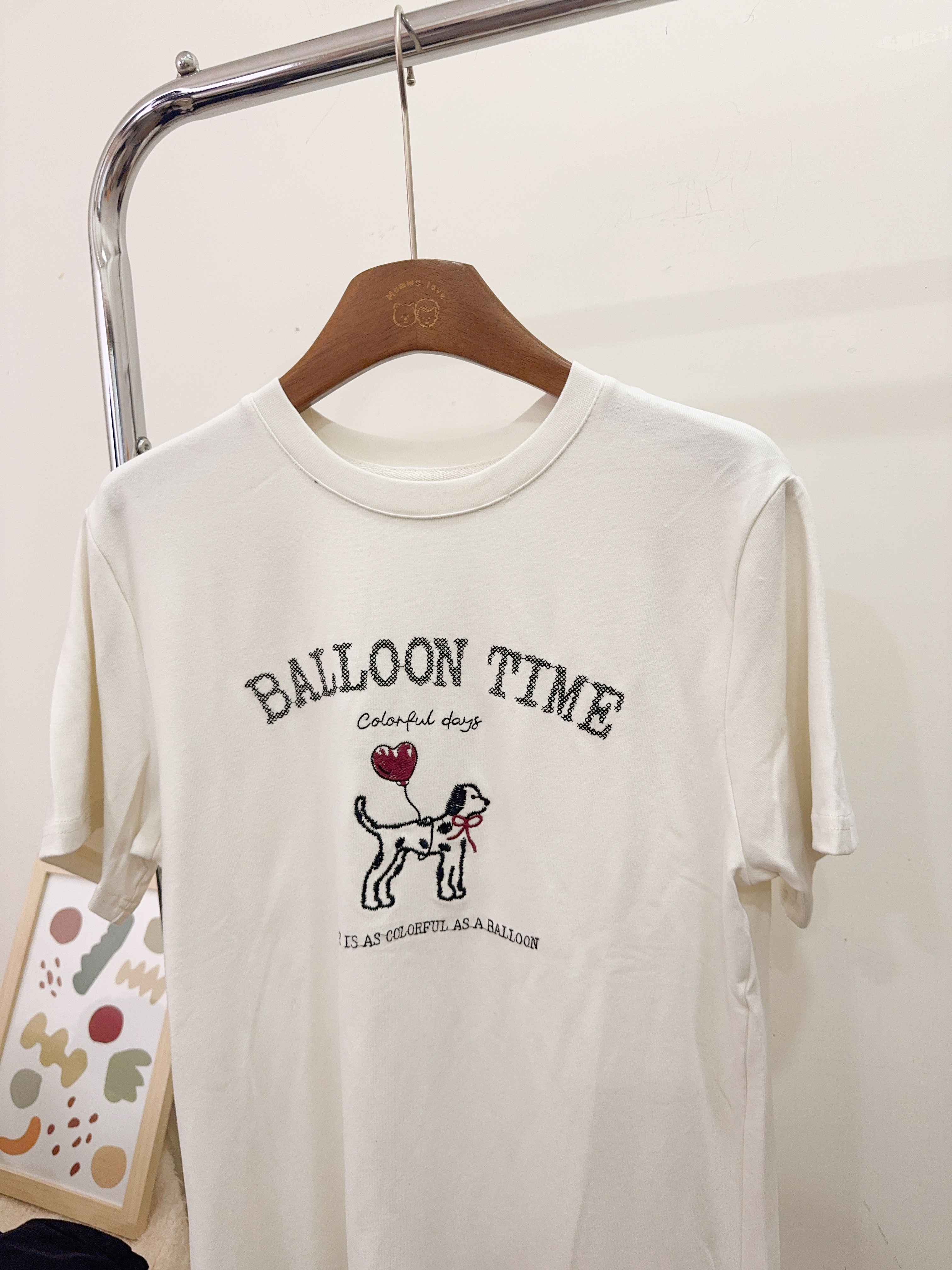 刺繡綿綿狗狗上衣