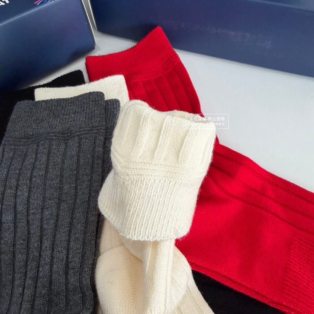 (預購商品) 美國UMTOPER 羊毛豎條中筒襪 4色一組入