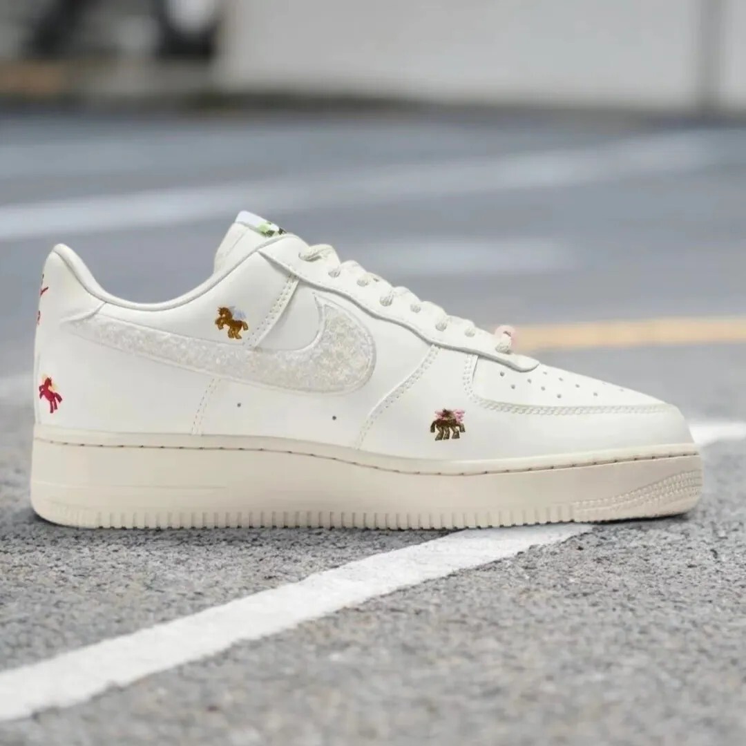 iSNEAKERS｜Nike Air Force 1 Low "CNY" 2026馬年限定 IQ1143-100