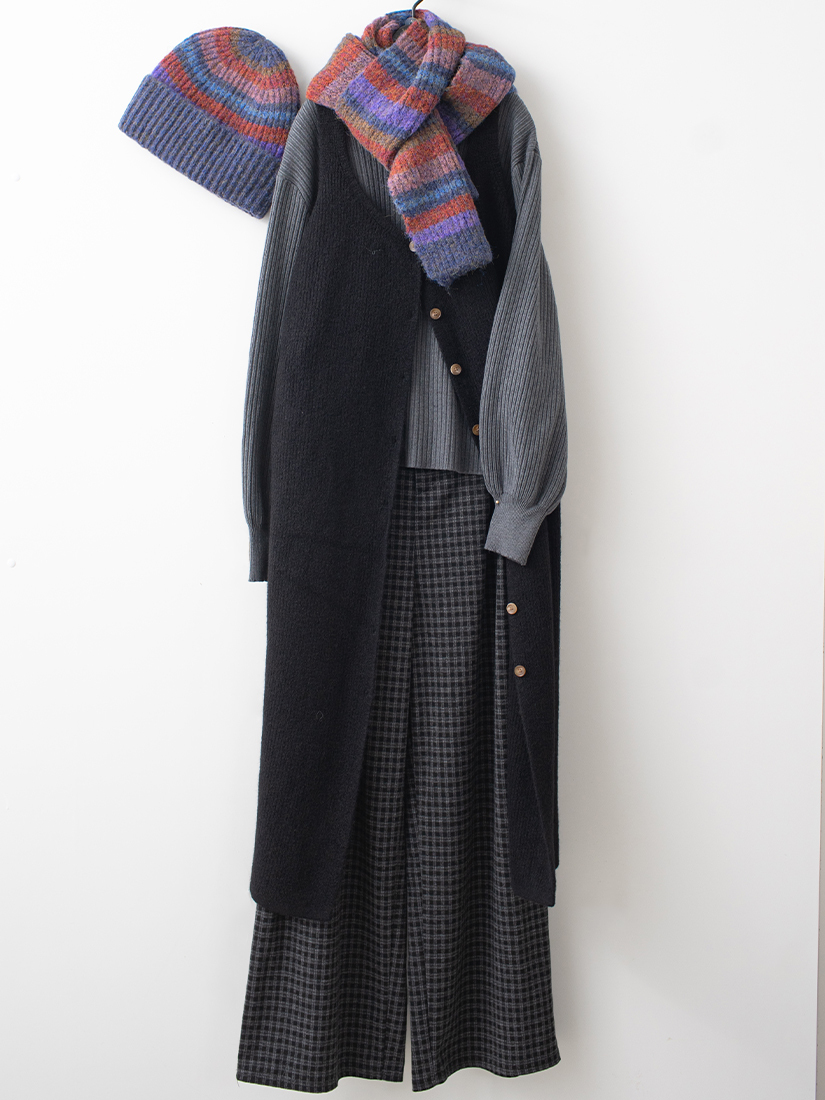 吊帶針織背心洋泡泡袖毛衣磨毛格紋褲組合