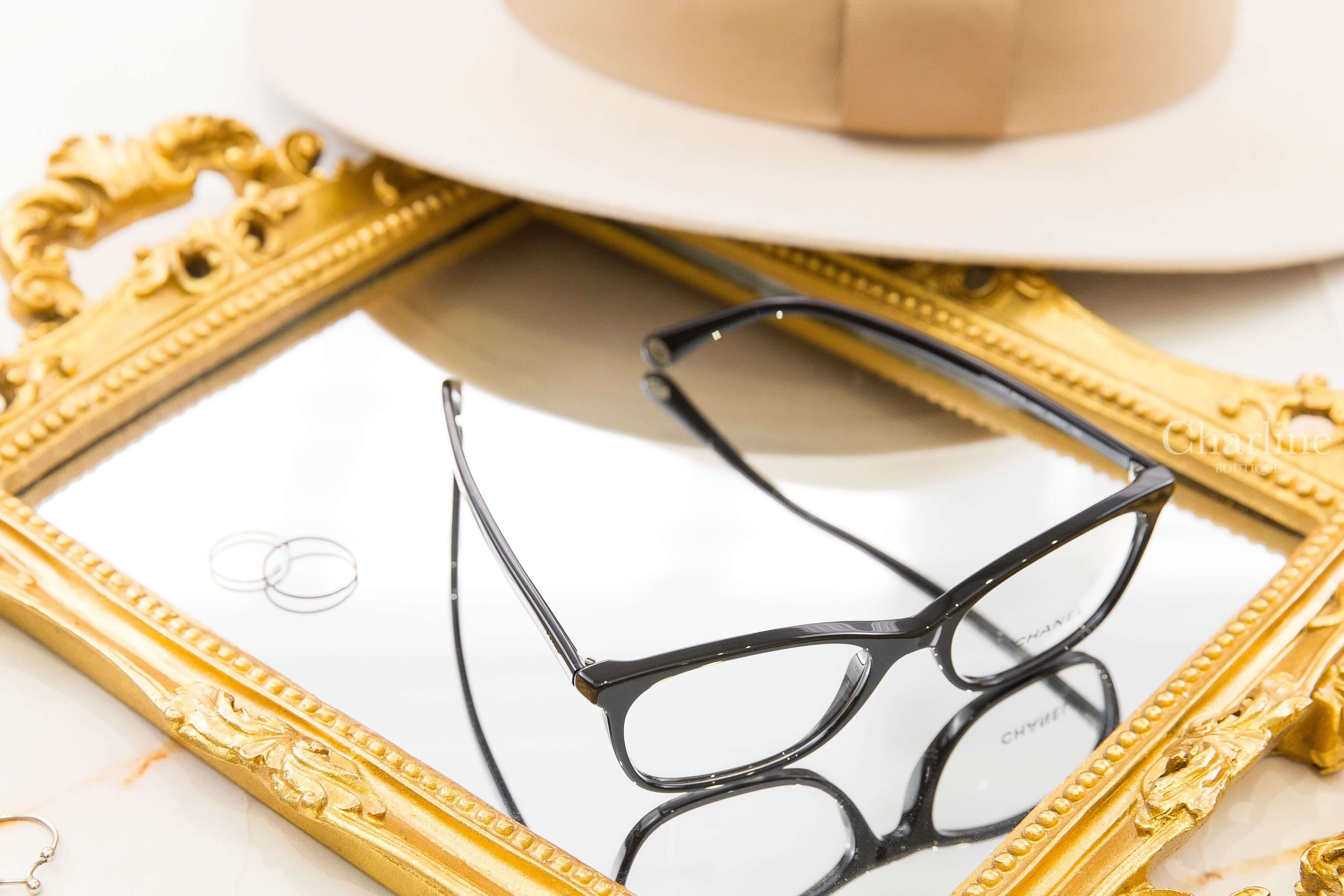 Chanel Rectangle Eyeglasses 黑色方框側邊銀色 Logo 鏡腳透明圓型CC平光眼鏡-Charline Boutique 精品代購