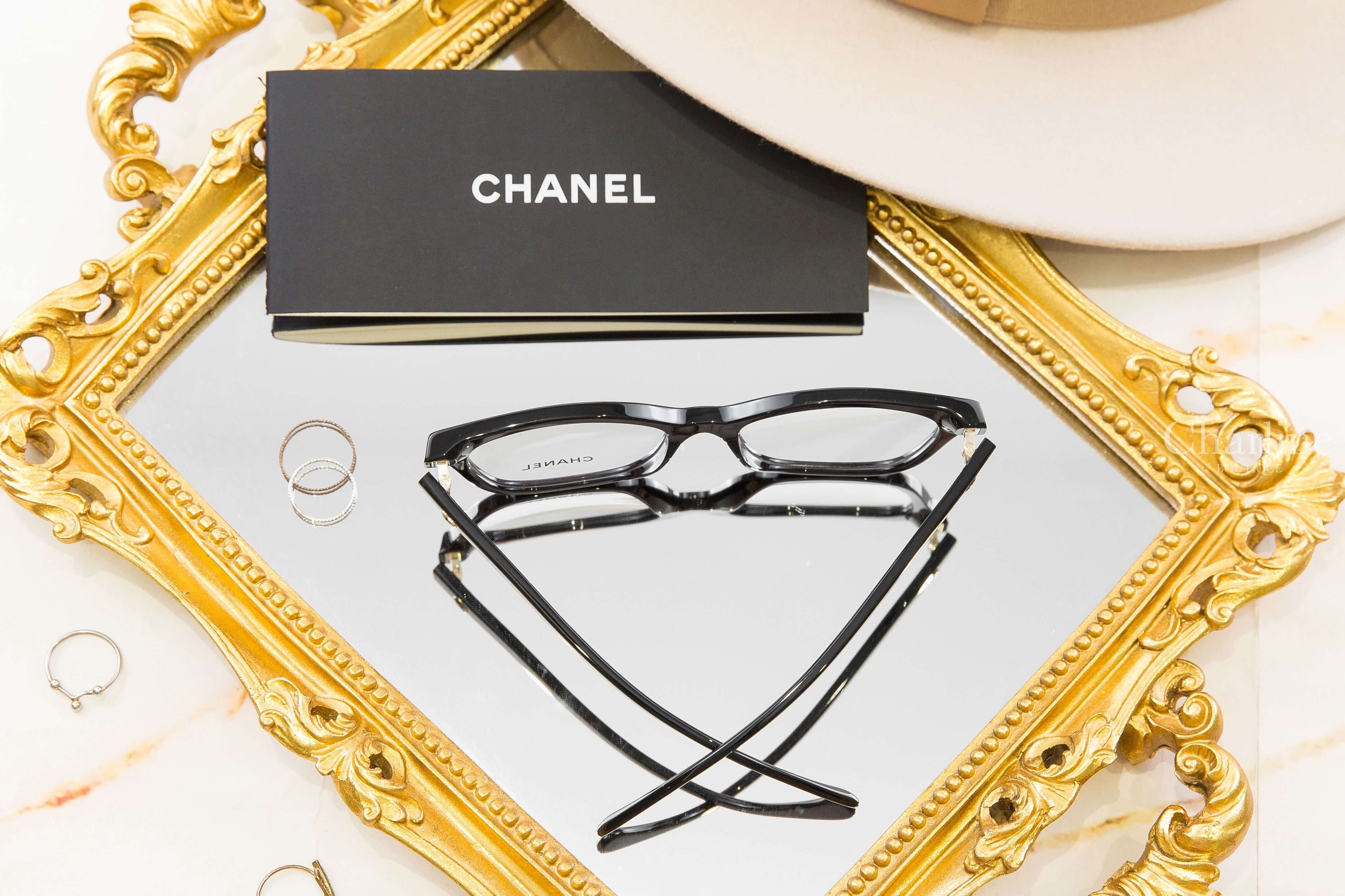 Chanel Rectangle Eyeglasses 黑色方框側邊愛心CC平光眼鏡-Charline Boutique 精品代購