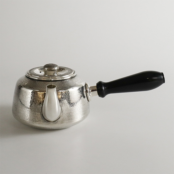 【大淵銀器】末廣形 雅色 橫手純銀急須0.26L