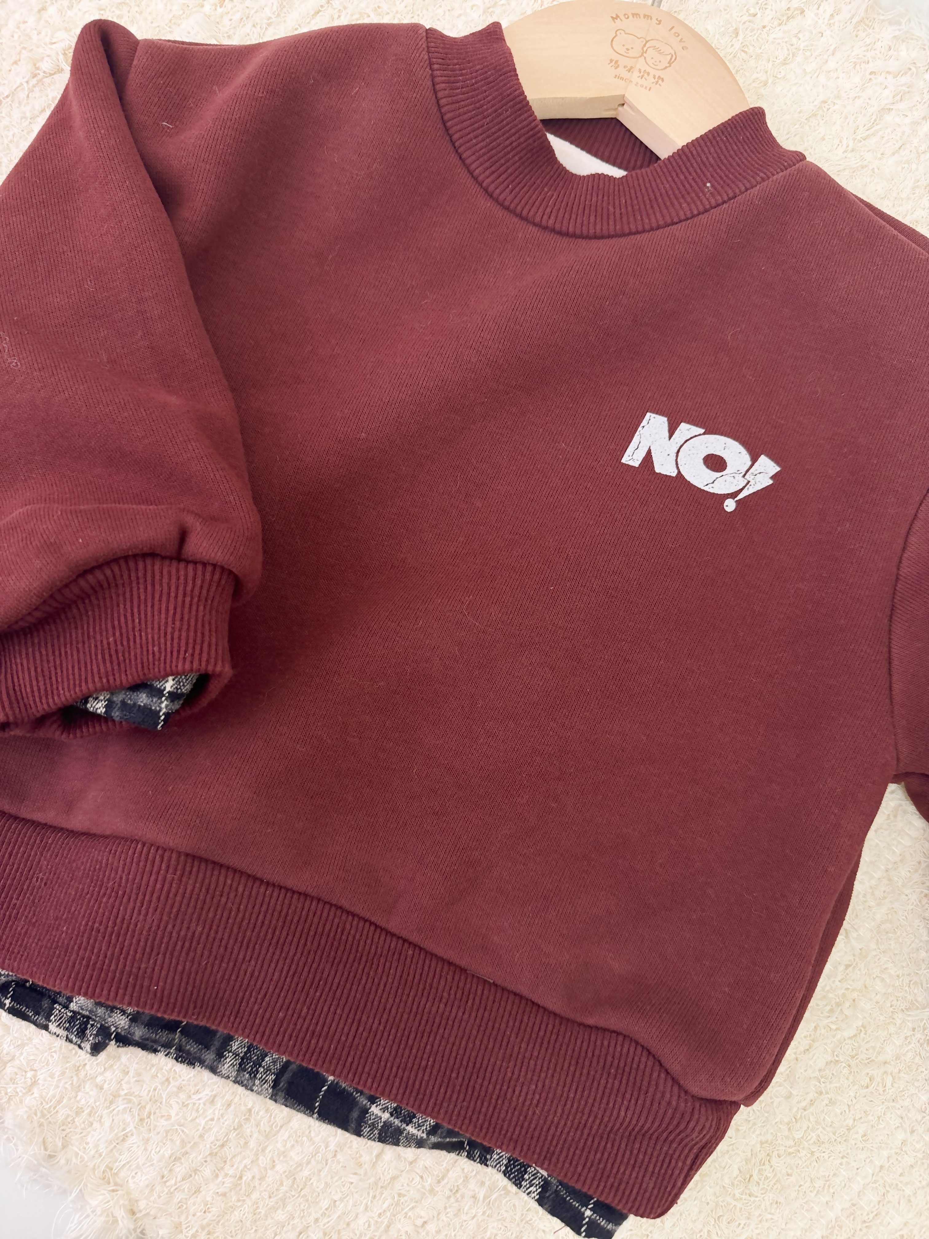 25SQ8690酒紅接拼格子上衣Q8690