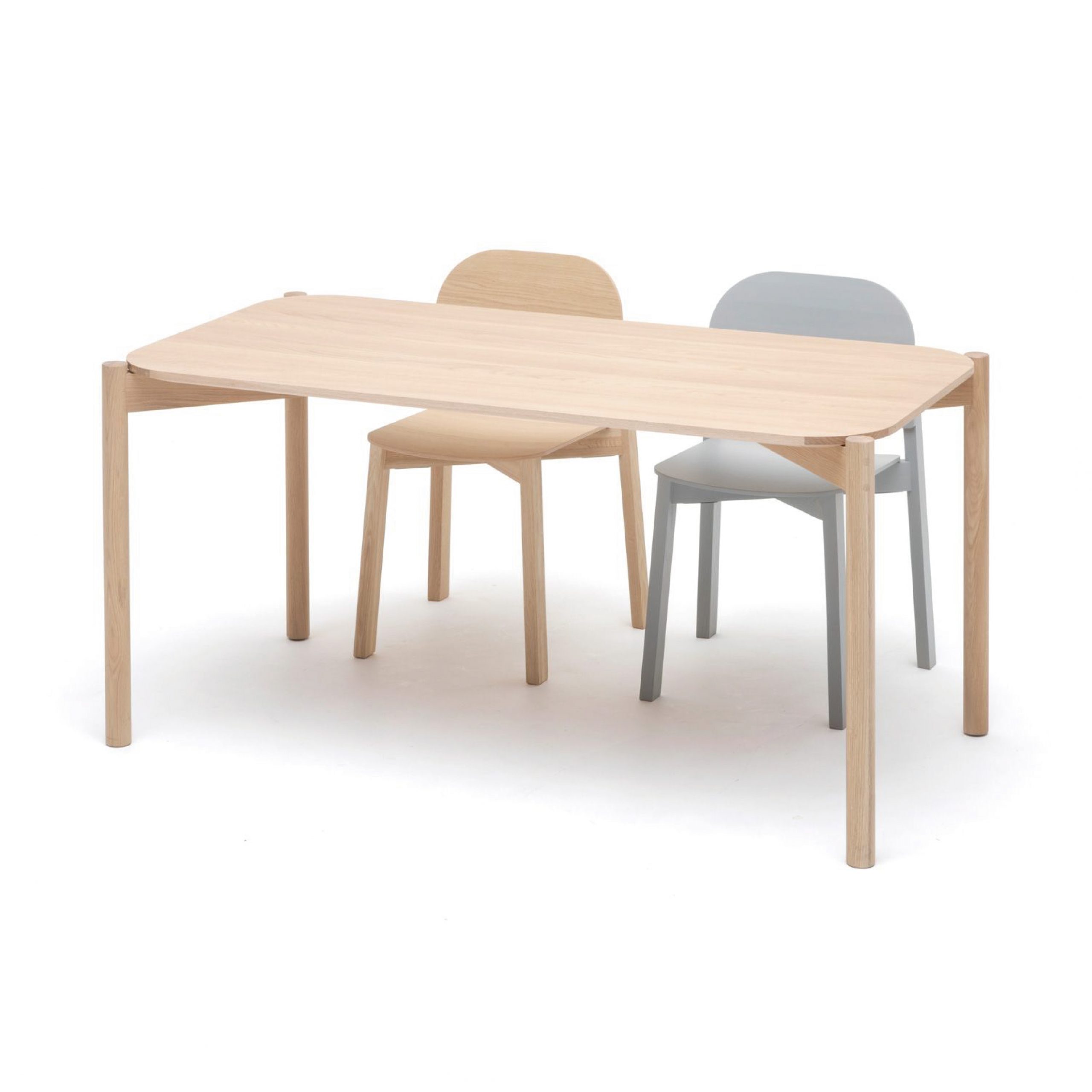 Castor Table 150 餐桌