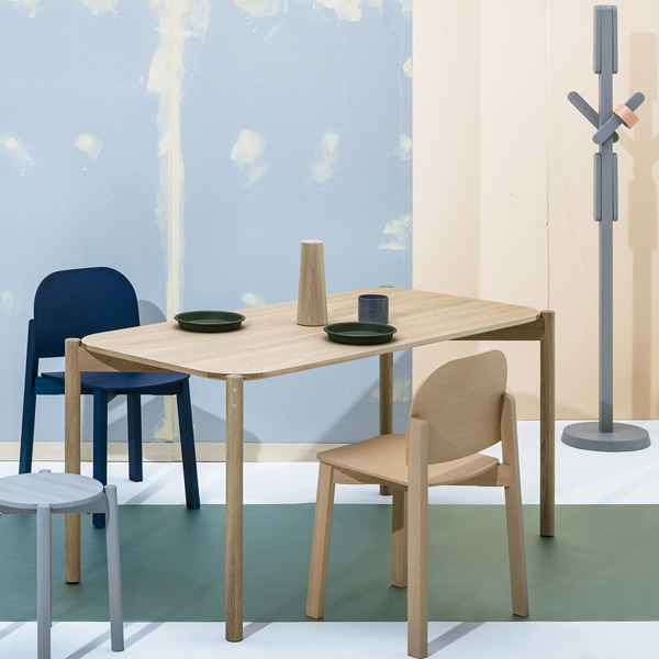 Castor Table 150 餐桌