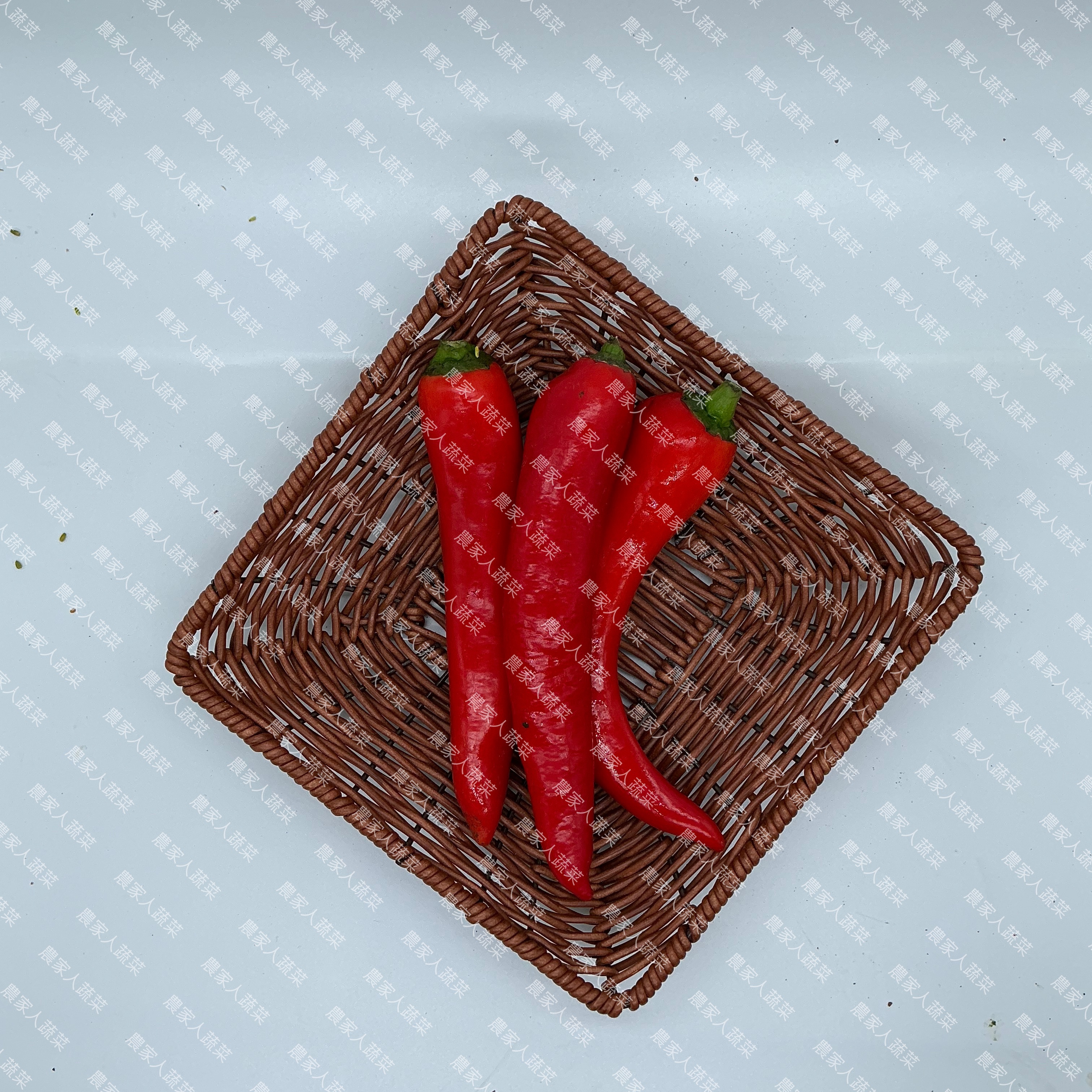 紅尖椒（約100克）