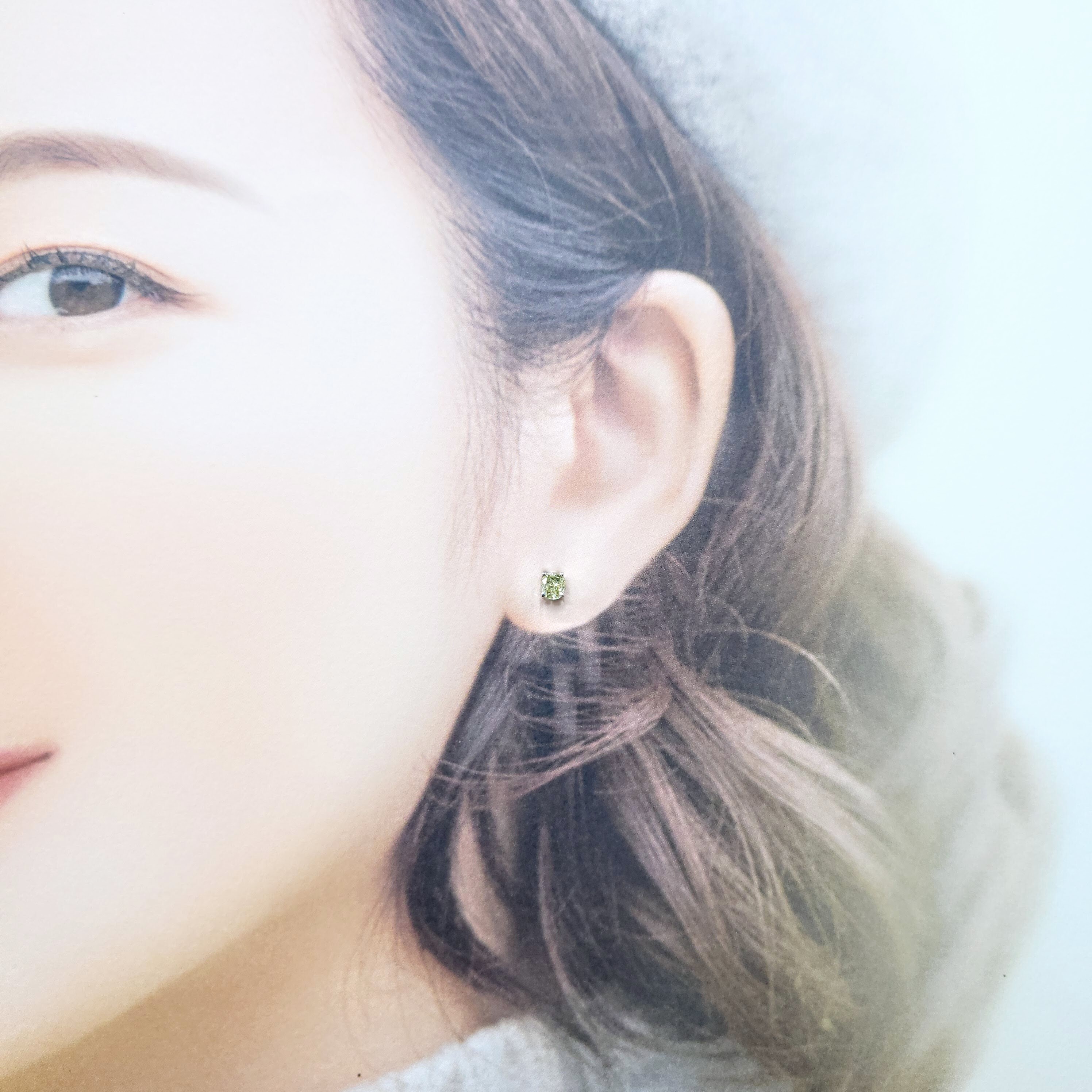 全新18K白金【主石36份蛋形彩黃鑽】單耳環