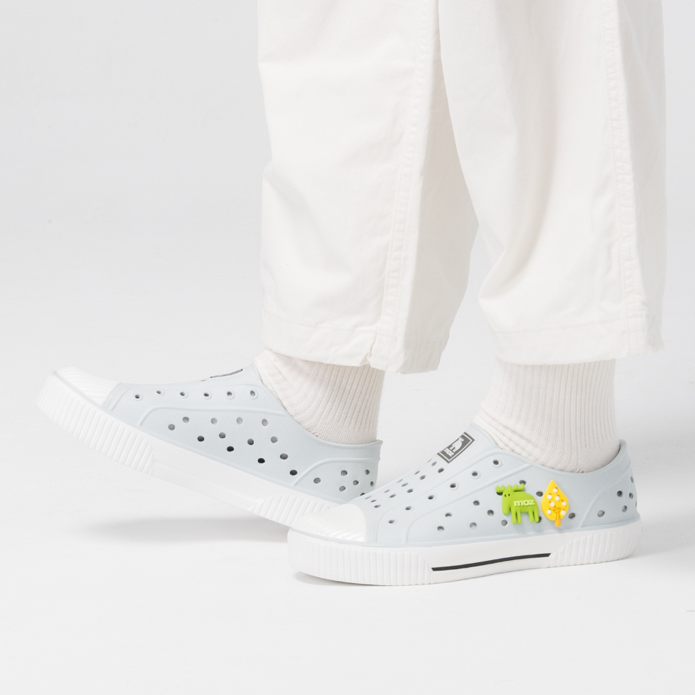 雙色洞洞餅乾水鞋 (奶蓋冰川藍)