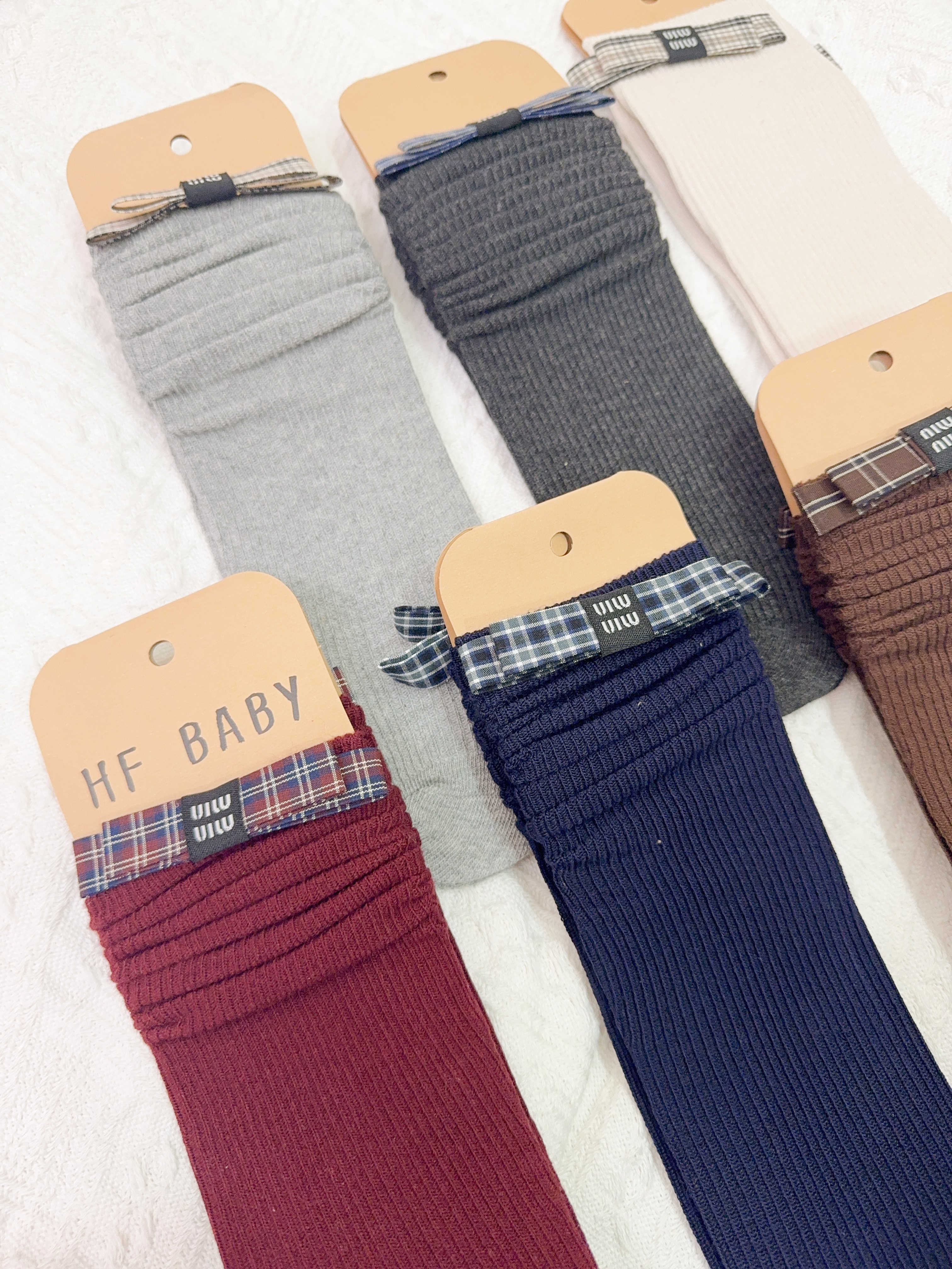 miumiu風中長襪E14（隨機出不挑色）