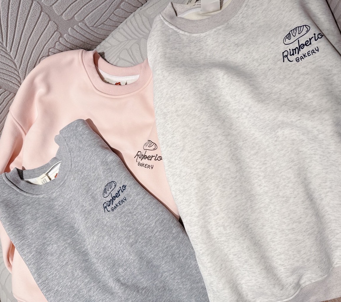 🥐 法國麵包小Logo刷毛大學T