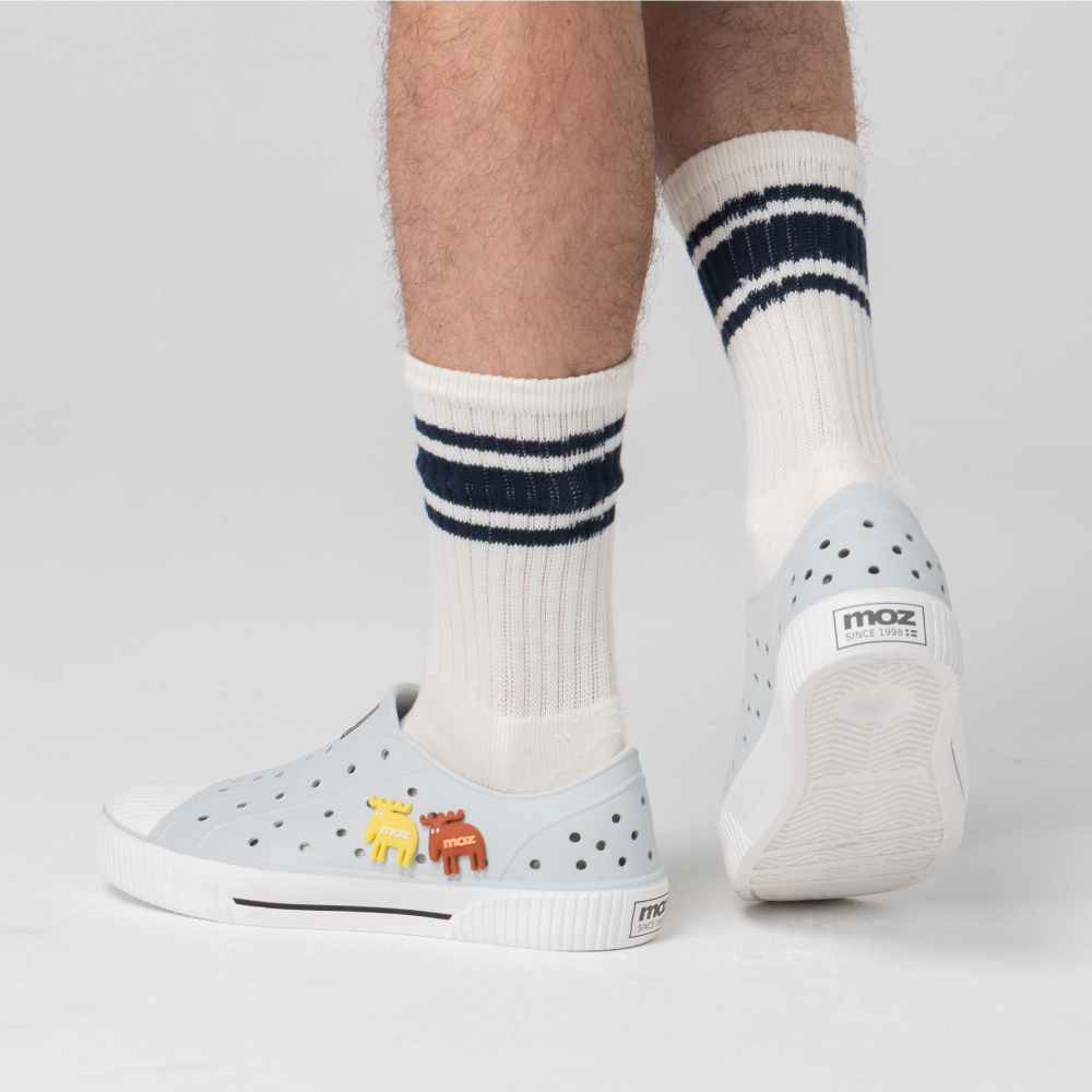 雙色洞洞餅乾水鞋 (奶蓋冰川藍)