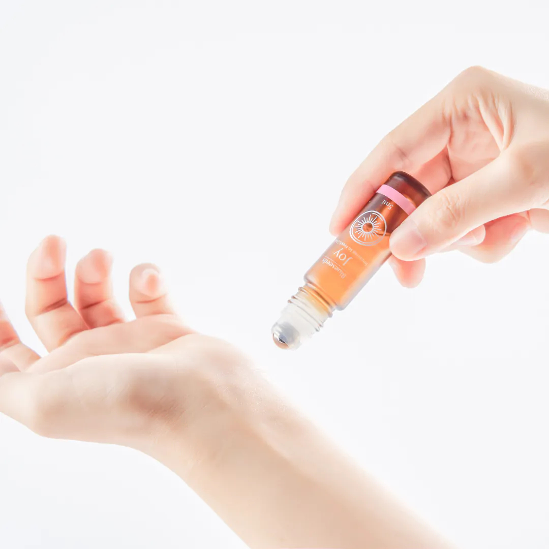 【女王隨身組】女王特調滾珠精油 5ml+女王精油噴霧30ml｜下單贈女王精油噴霧30ml