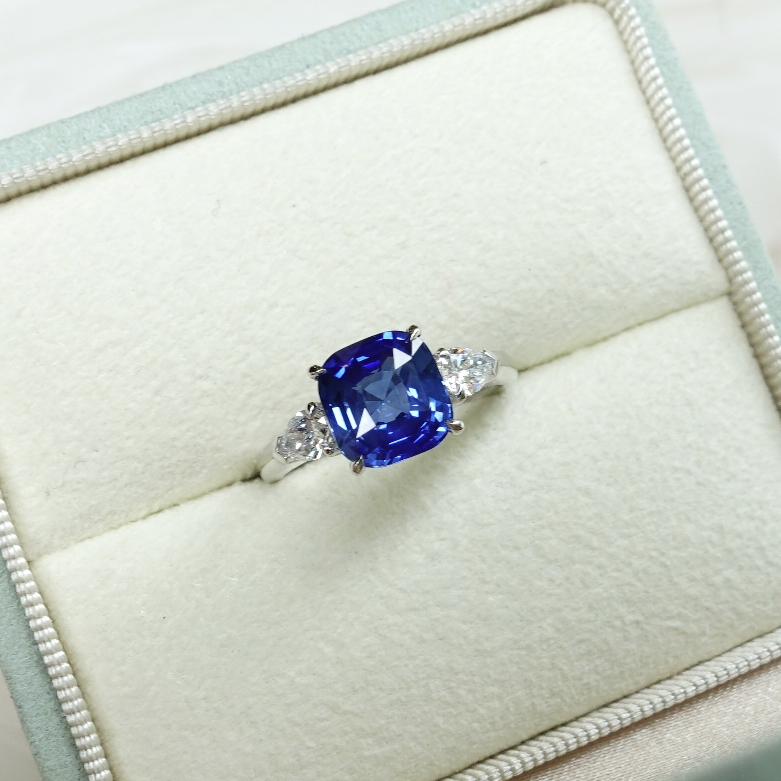 3.1ct天然矢車菊藍藍寶石鑽石18K金戒指 - 配寶石鑑定證書