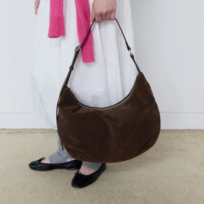 FIND KAPOOR PILLOW PUFFER BAG 35