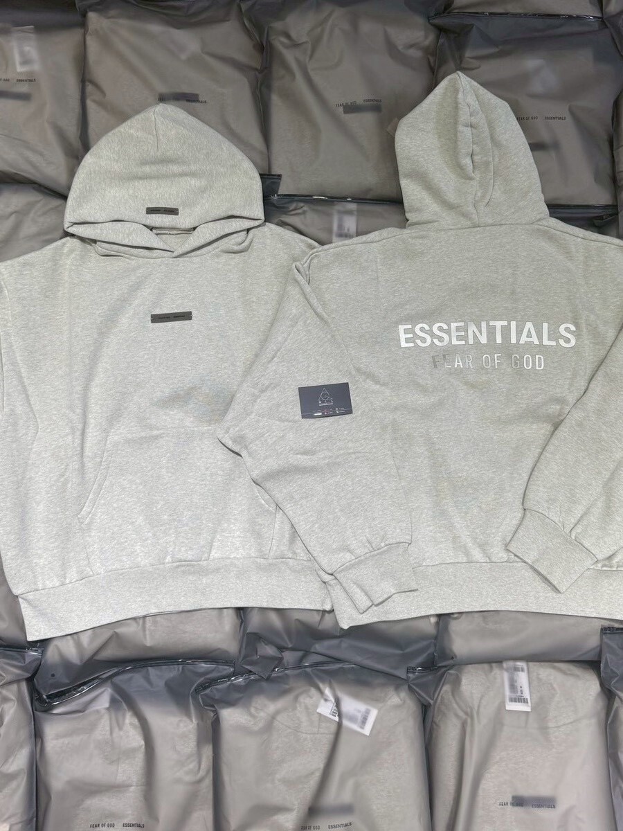 FOG ESSENTIALS 新款 金屬感立體Logo 正面膠條帽T