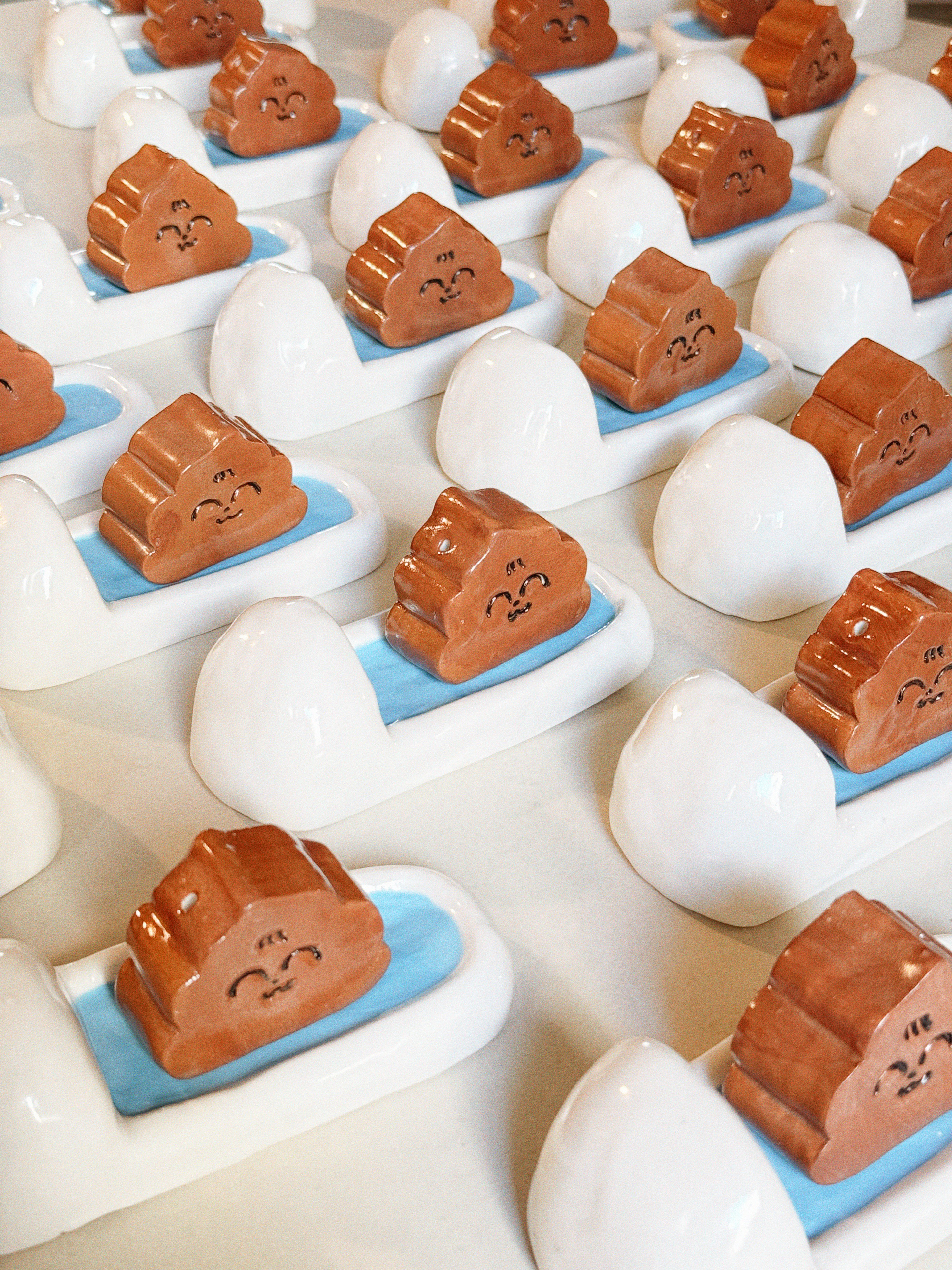 校屎馬桶線香座