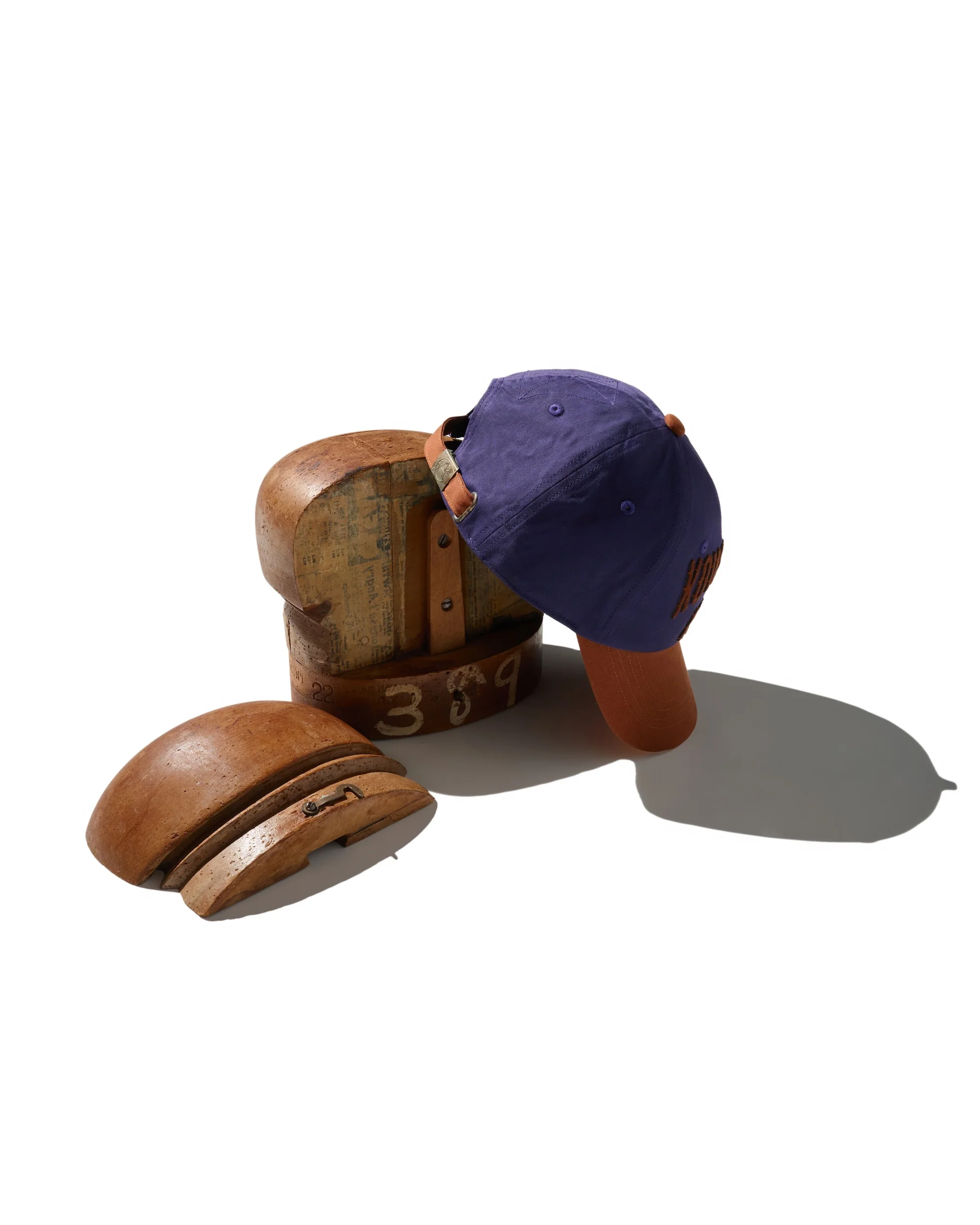 GRS EMBROIDERY "KOWLOON CITY" TWO TONE CAP CA-00049-PR