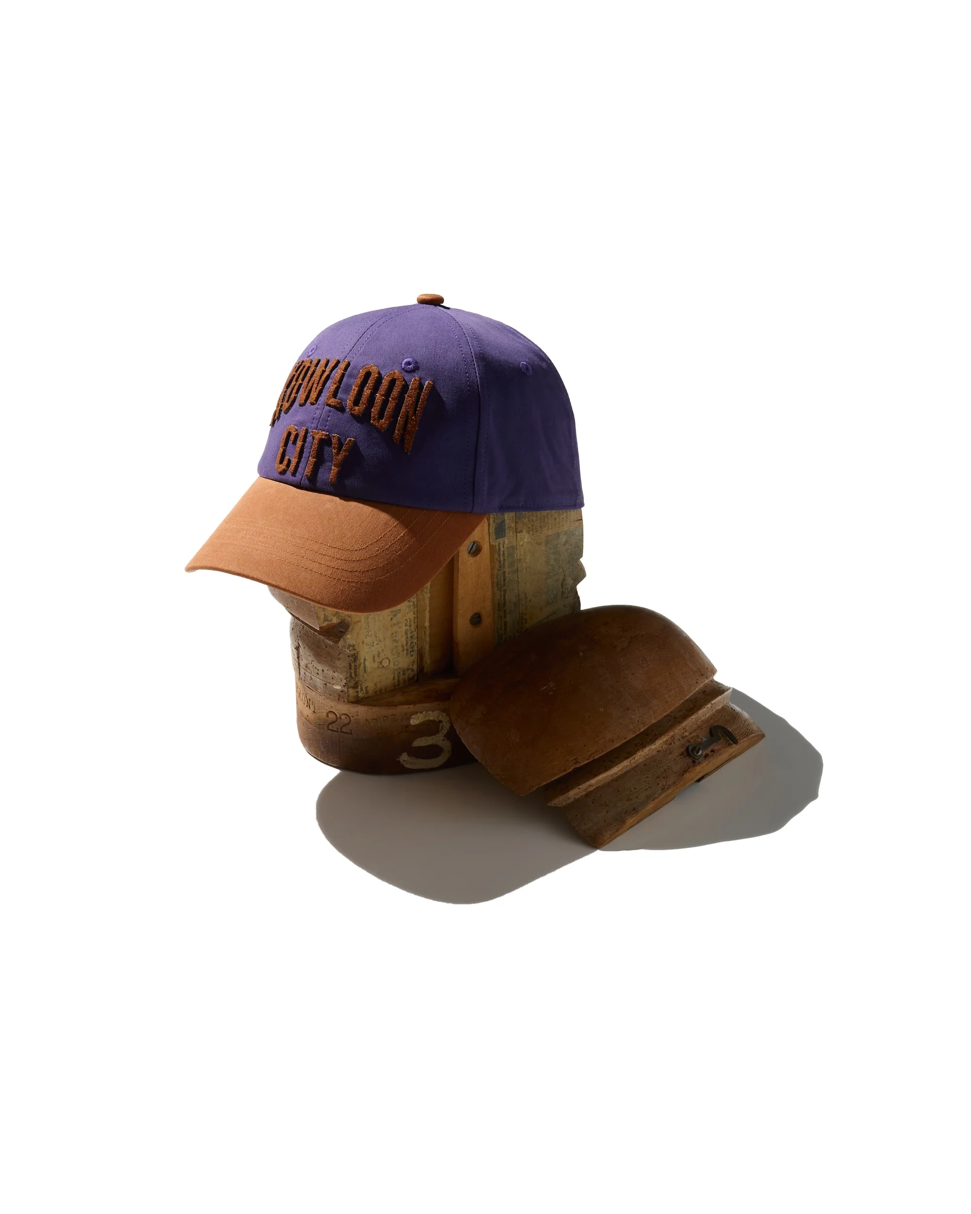 GRS EMBROIDERY "KOWLOON CITY" TWO TONE CAP CA-00049-PR