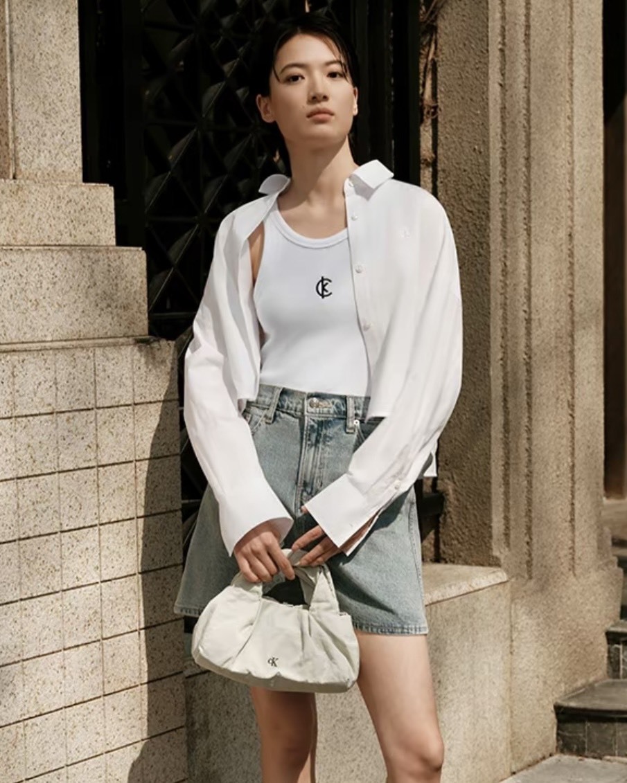 Calvin Klein 扭結雲朵包 兩色