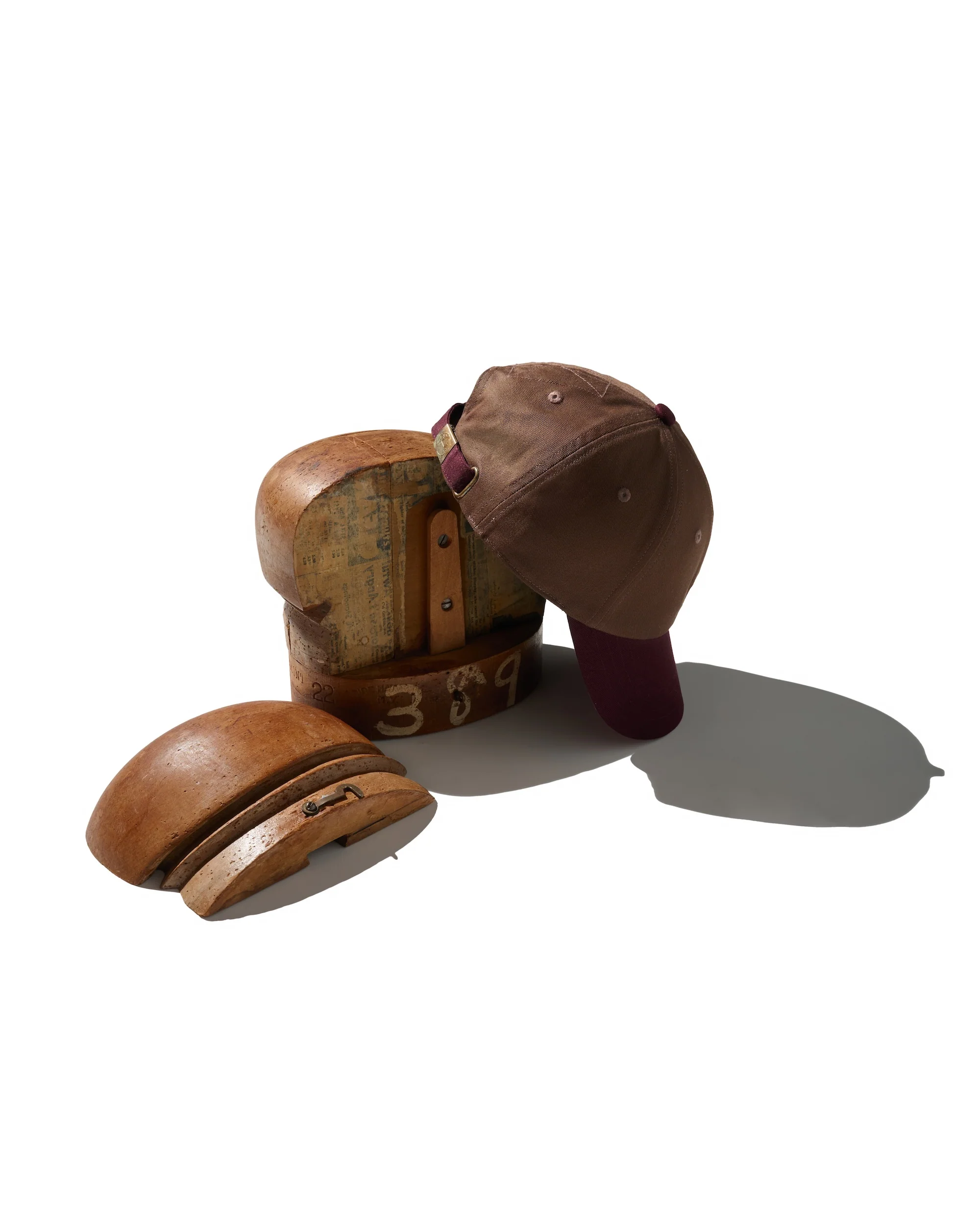 GRS EMBROIDERY "KN" TWO TONE CAP CA-00047-BR