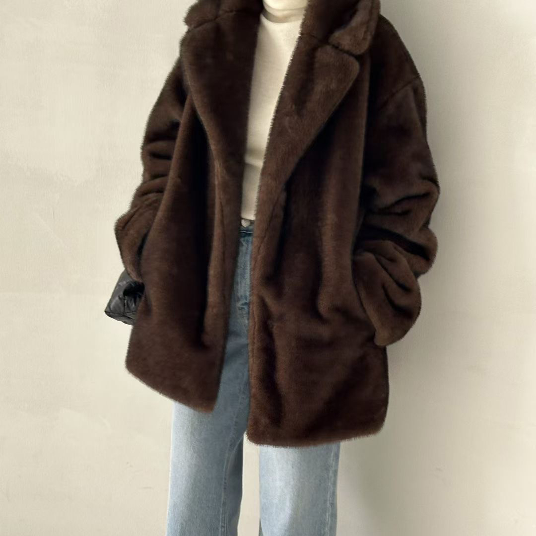 質感巧克力色V字翻領寬鬆皮草外套