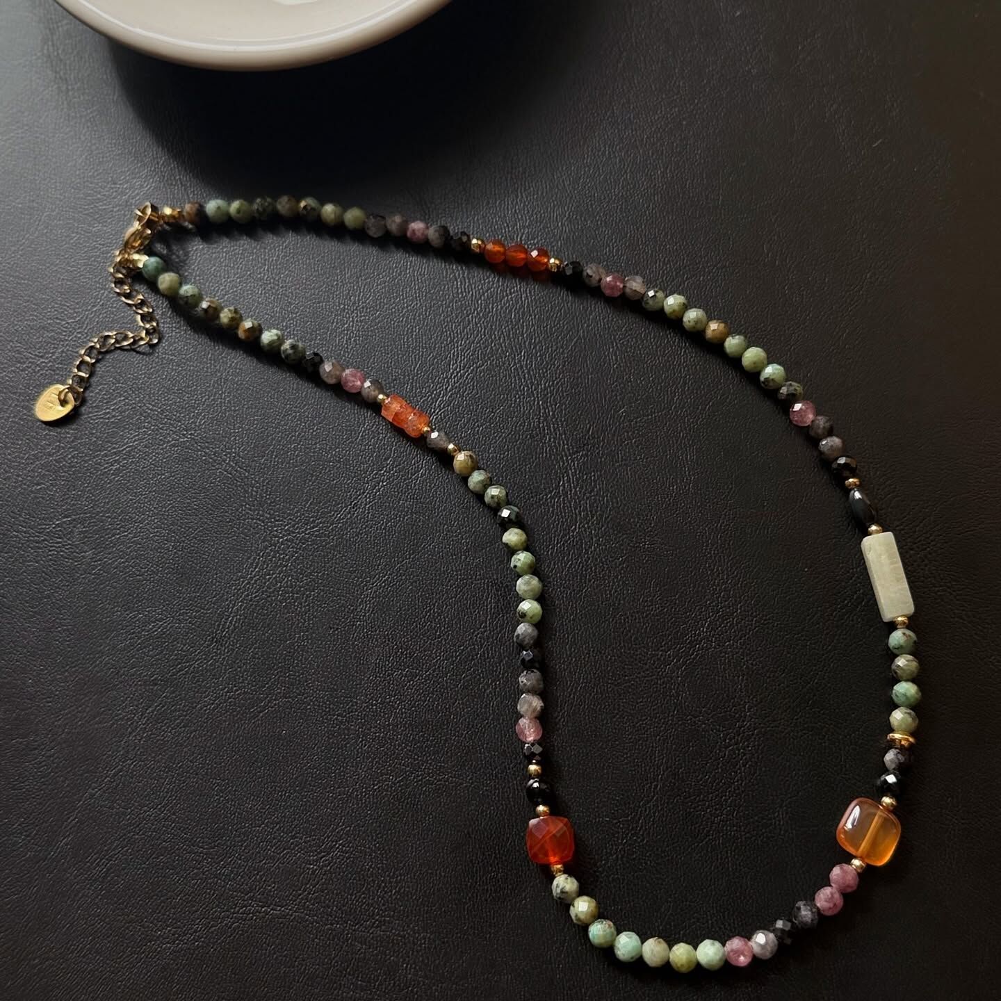 [原石] 祖母綠+紅瑪瑙+加勒比海方解石 項鍊