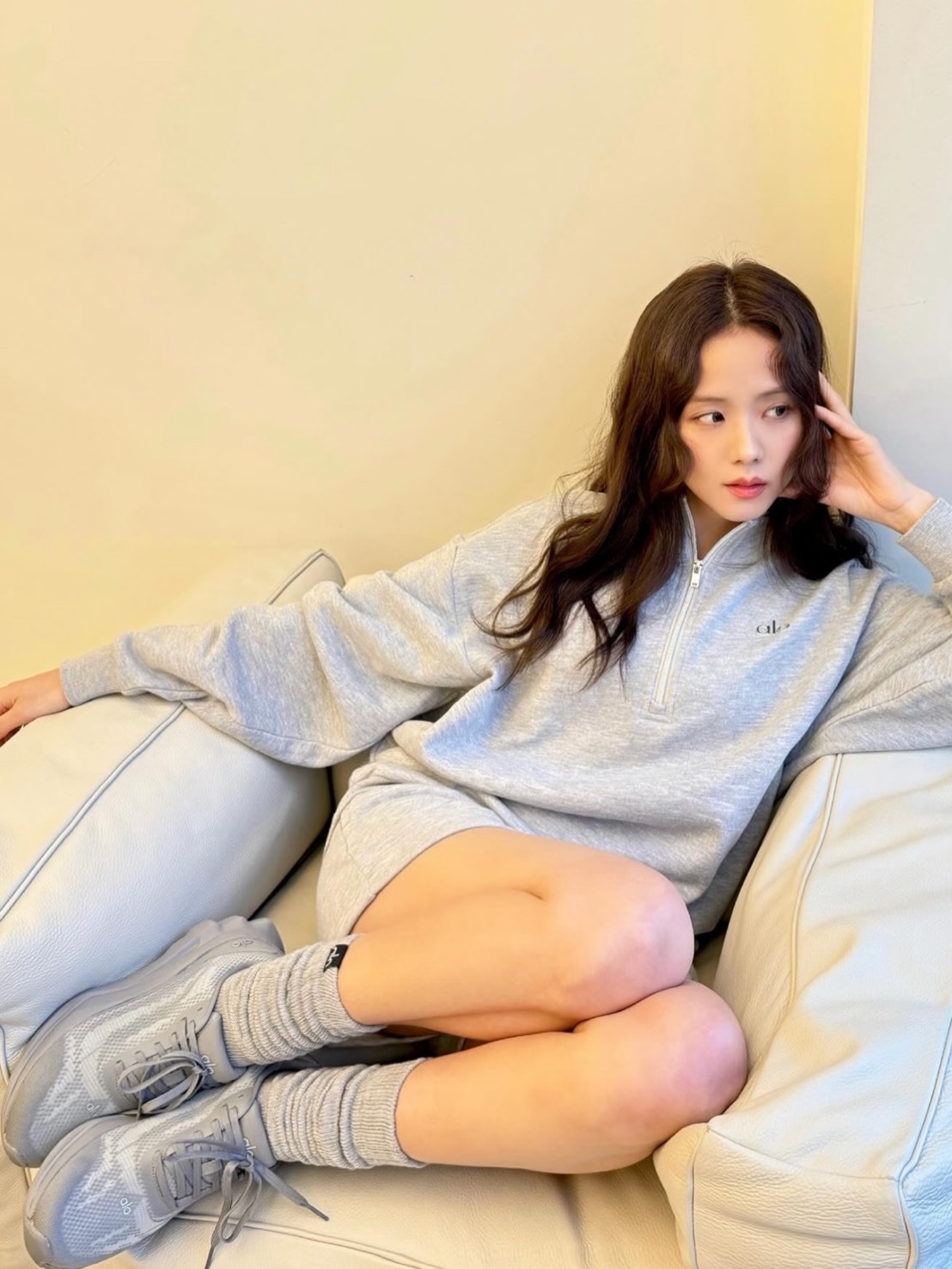 ALO YOGA ACCOLADE 經典款 立領 加絨 衛衣 JISOO同款