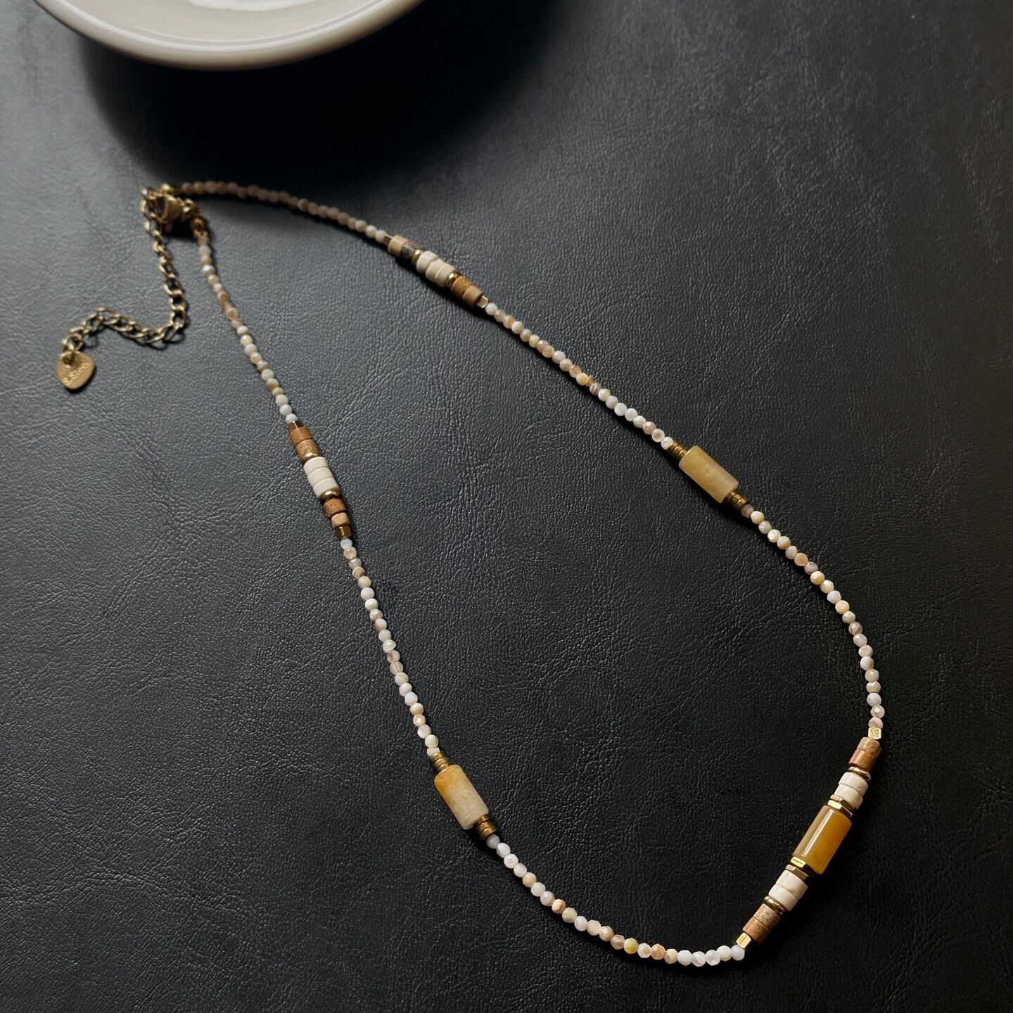 [原石] 白母貝+黃玉 項鏈