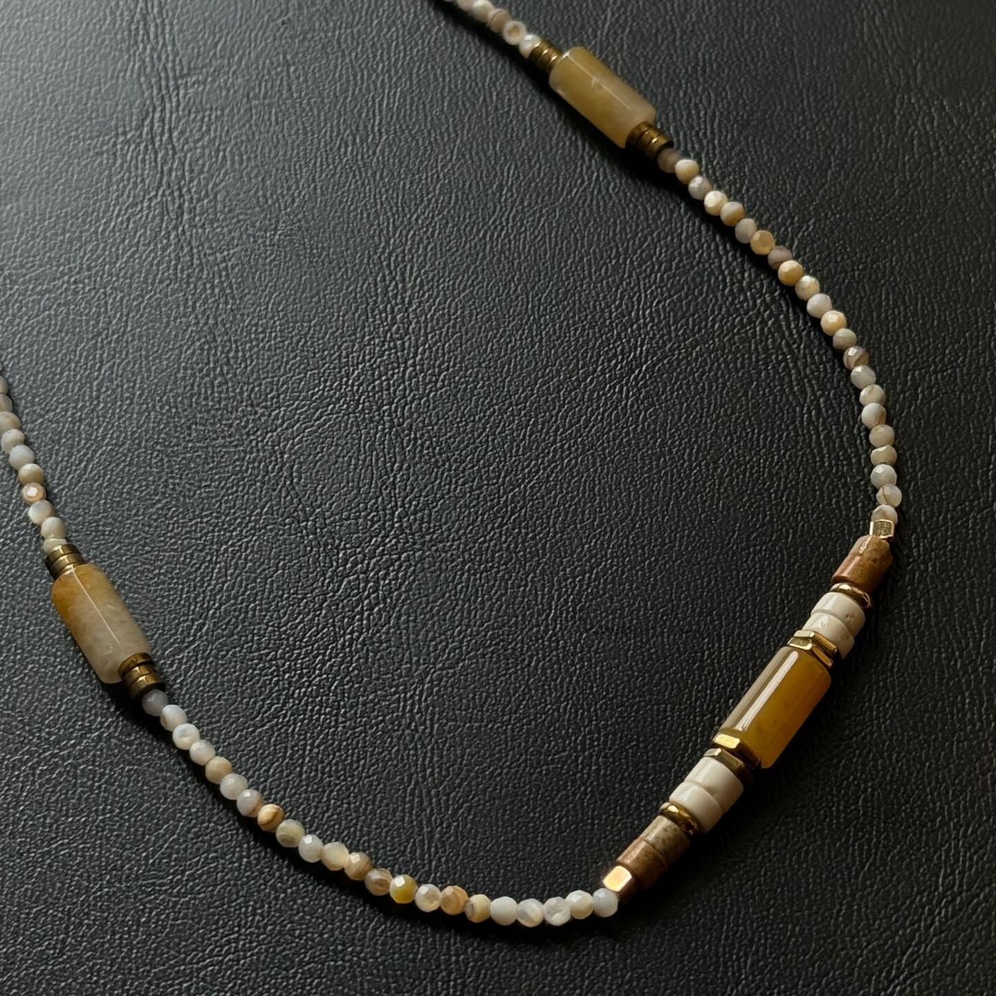 [原石] 白母貝+黃玉 項鏈