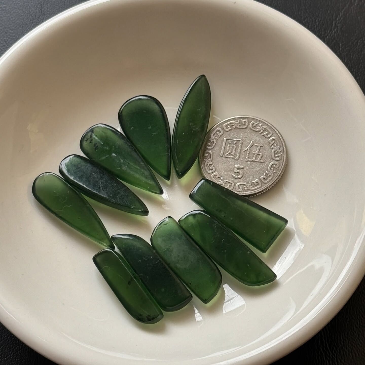 [原石] 冰種蛇紋石 水晶蛋面