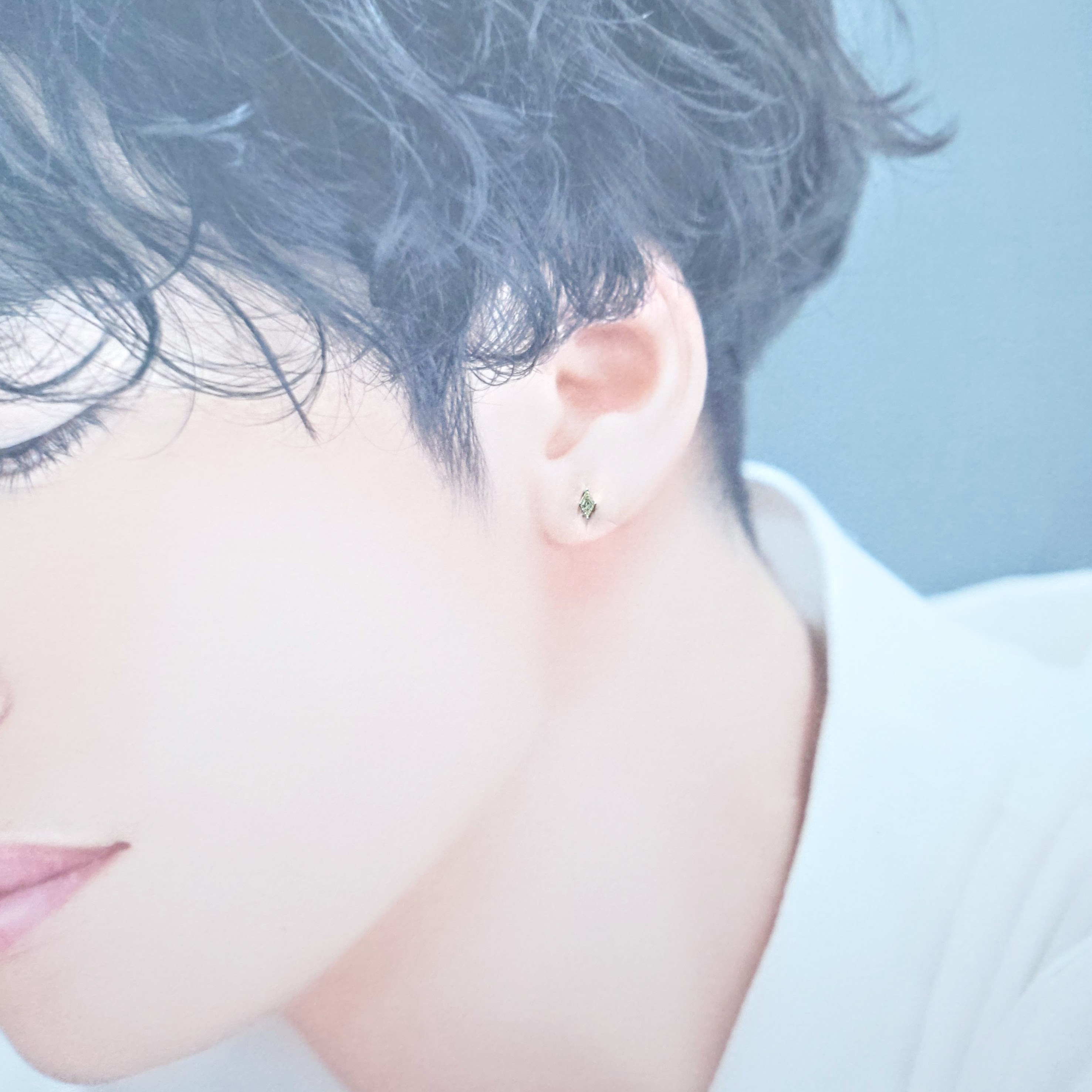 全新18K白金【主石26份菱形淺黃鑽】單耳環