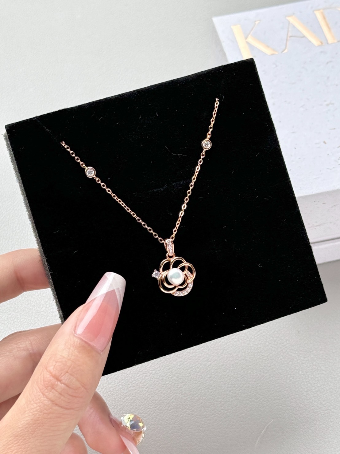 卡蒂羅 KADER 冬日 山茶花 珍珠 項鍊