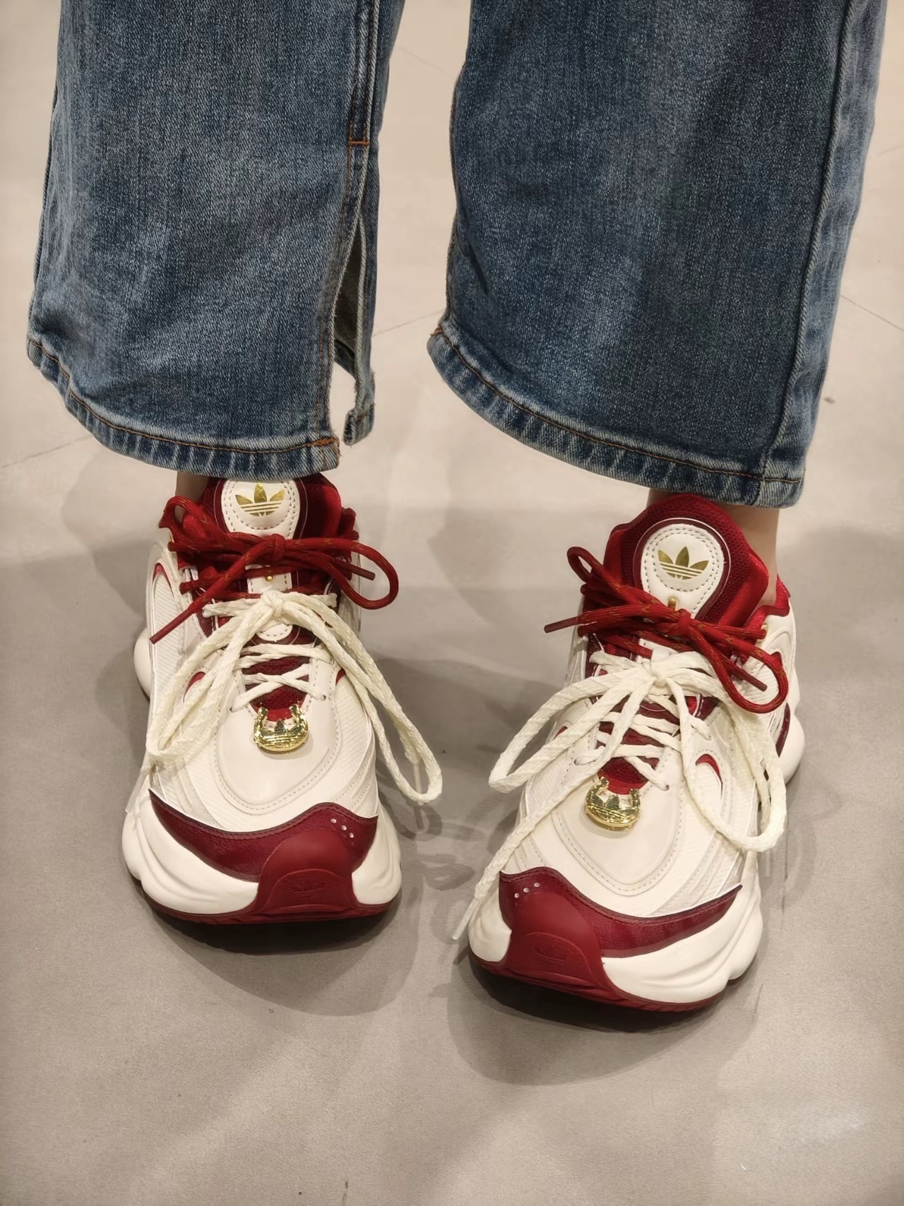 KTQ STORE ‧ Adidas Originals Ozvenuz 老爹鞋 新年限定 紅白色 KI2801