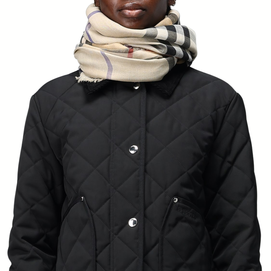 1FF0101-036 BURBERRY Wide Check Wool Scarf Sand/Lichen (SS26) #8097026 (F-EU-E)