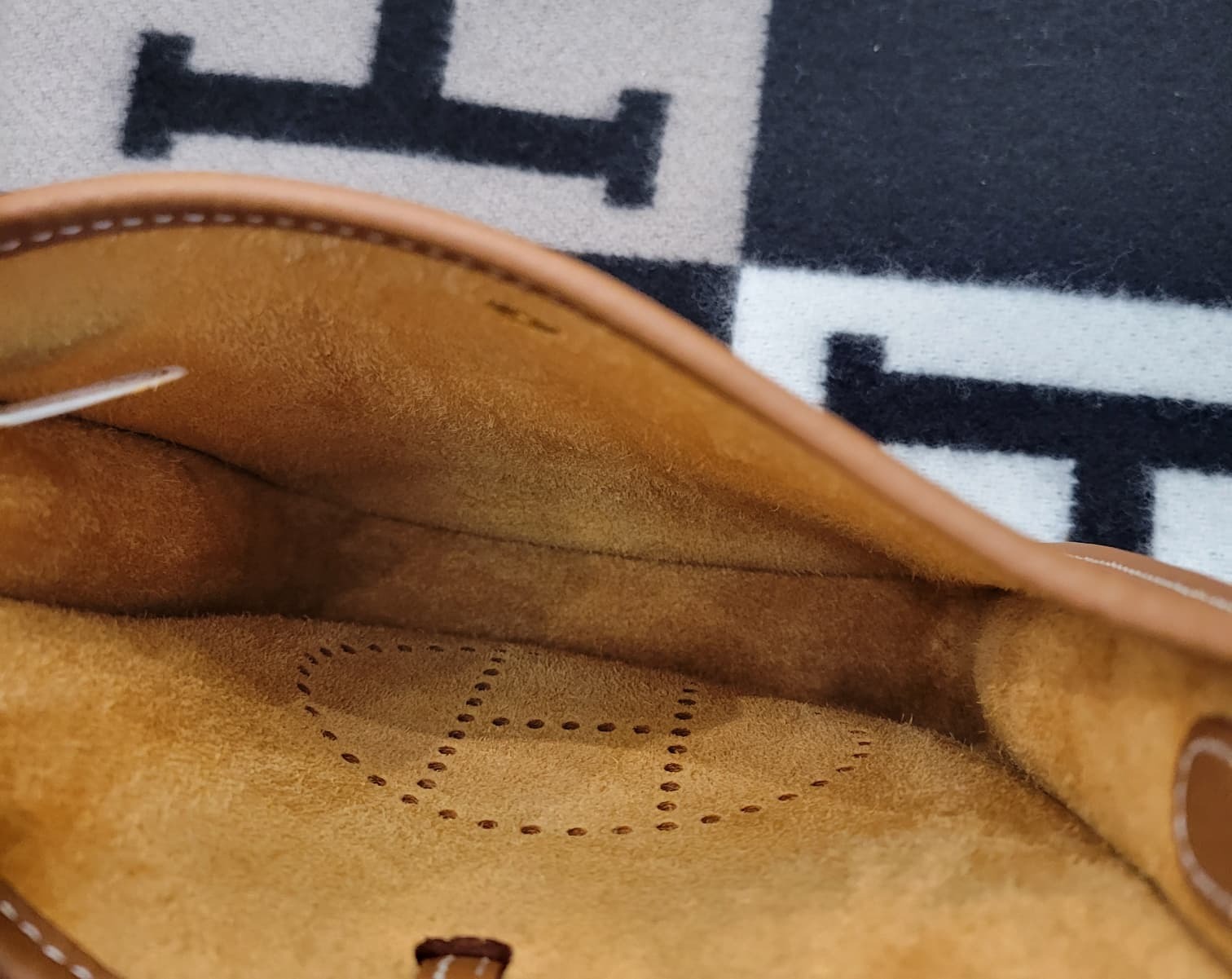 HERMES MINI EVELYNE GOLD CC SHORT STRAP 85CM 金棕色金扣 短帶