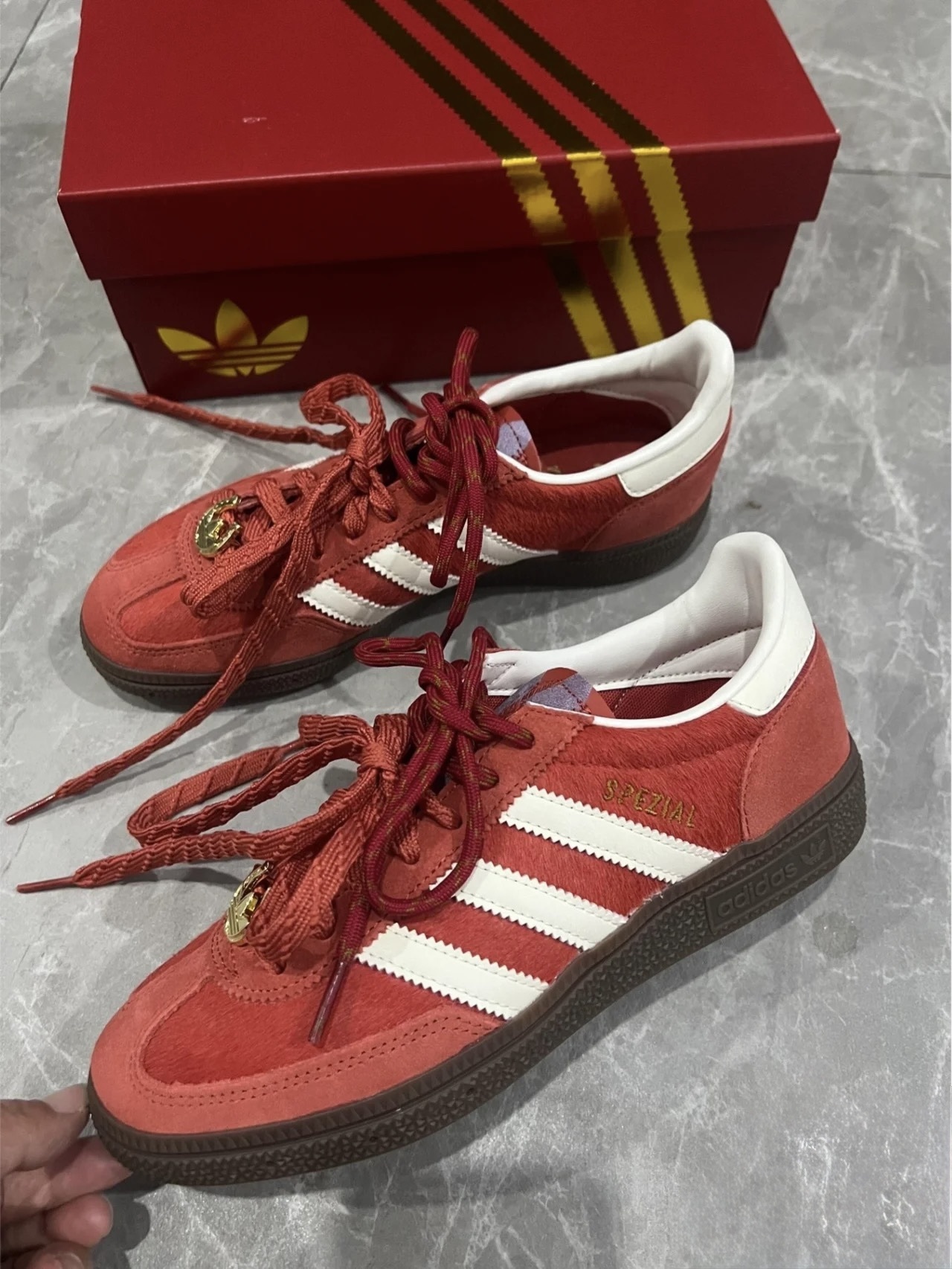 KTQ STORE ‧ Adidas Handball Spezial  新年特別款 馬年 紅白 KJ6299