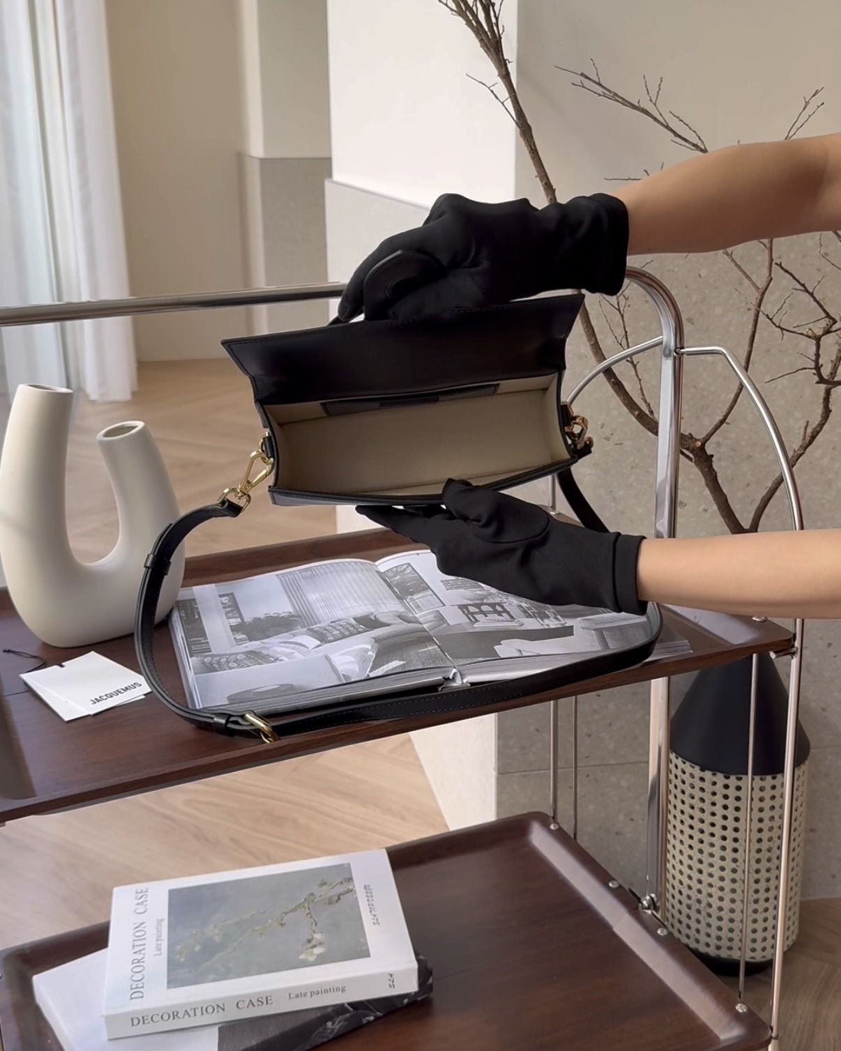 JACQUEMUS｜THE LARGE BAMBINO 黑金