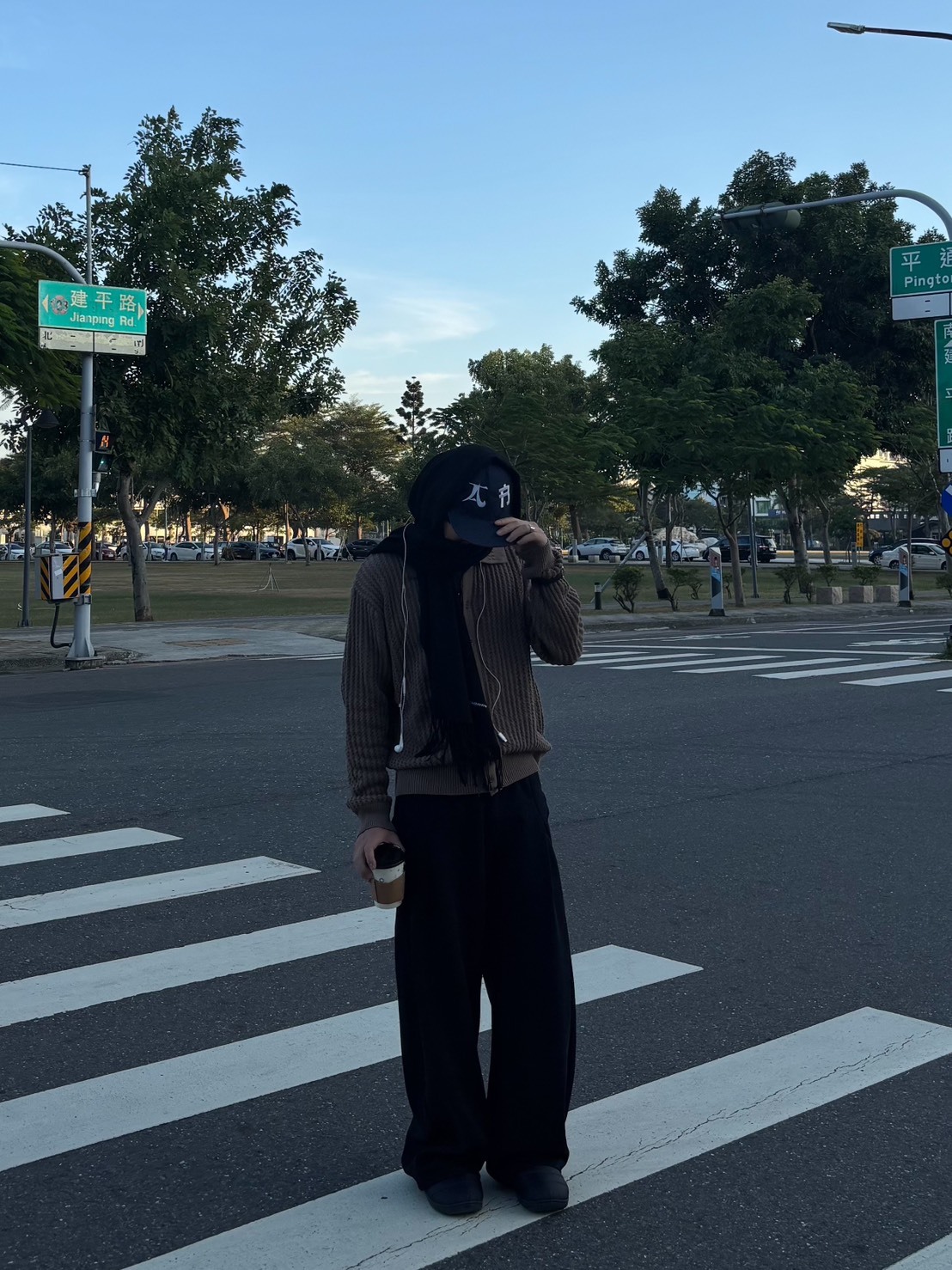 SIMPLEACTION 美式復古POLO摟空針織毛衣