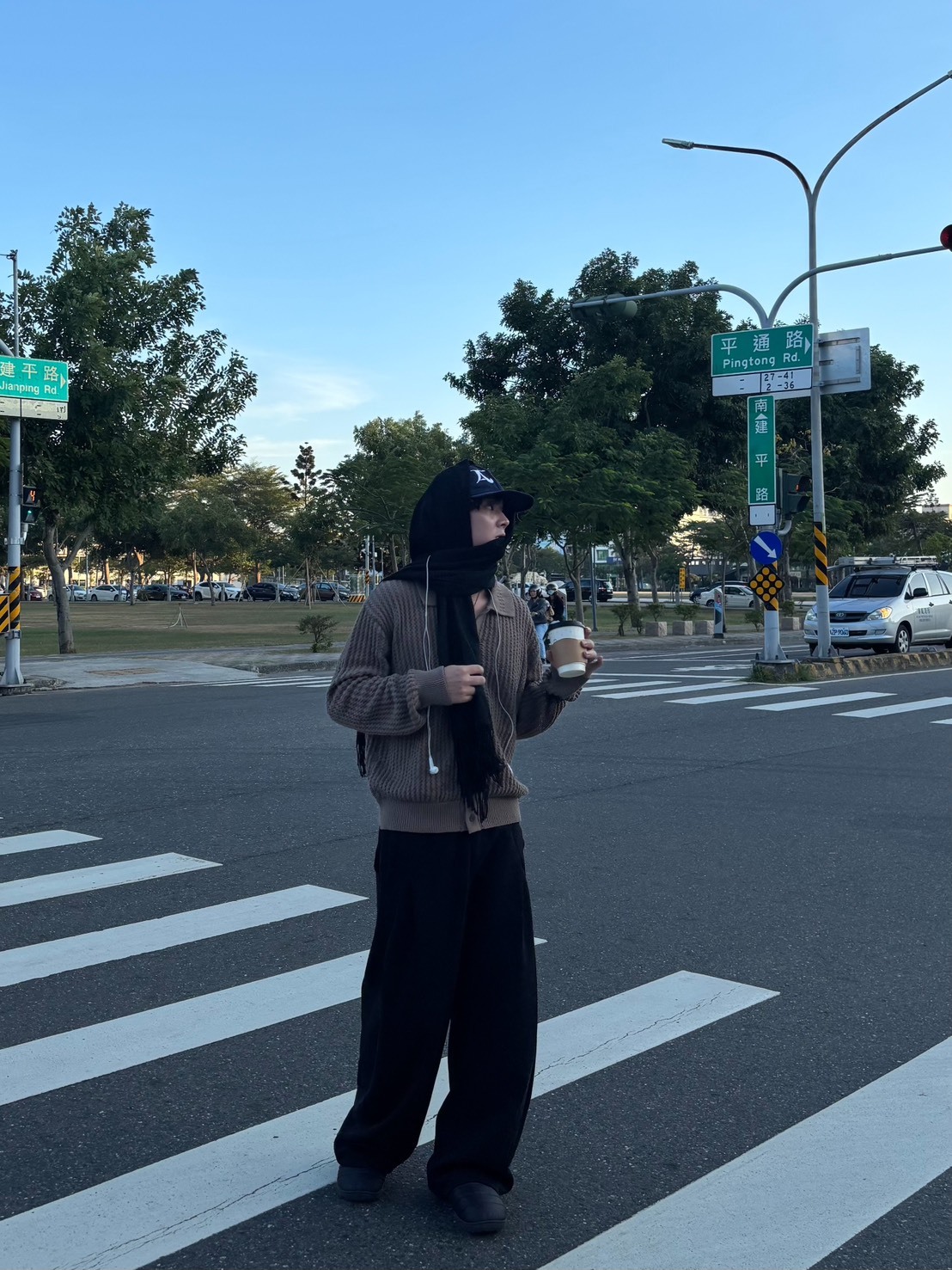 SIMPLEACTION 美式復古POLO摟空針織毛衣